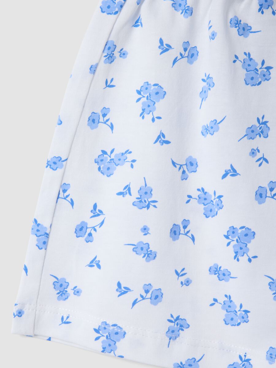Girls&rsquo; pure cotton white shorts with floral print_2