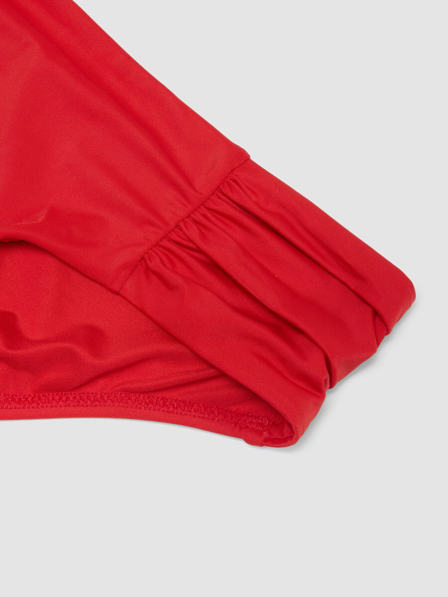 Slip bikini rosso in tessuto elasticizzato con dettagli arricciati regular fit_1