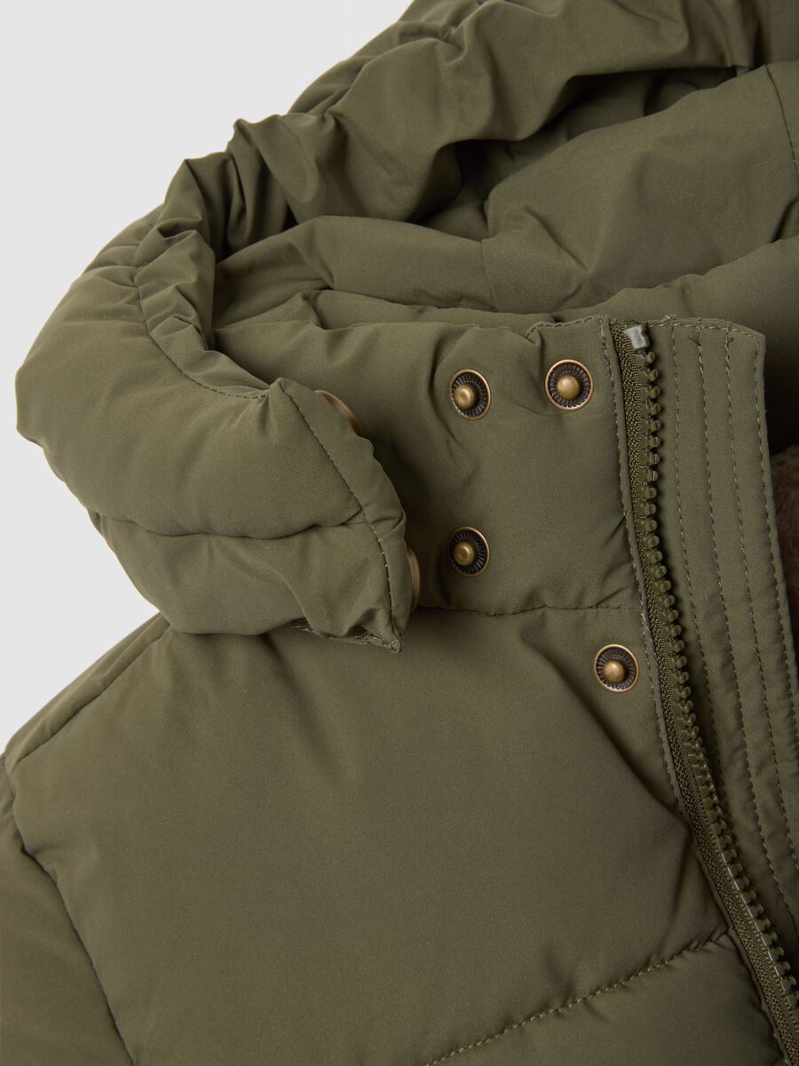 Green padded jacket with removable hood_3