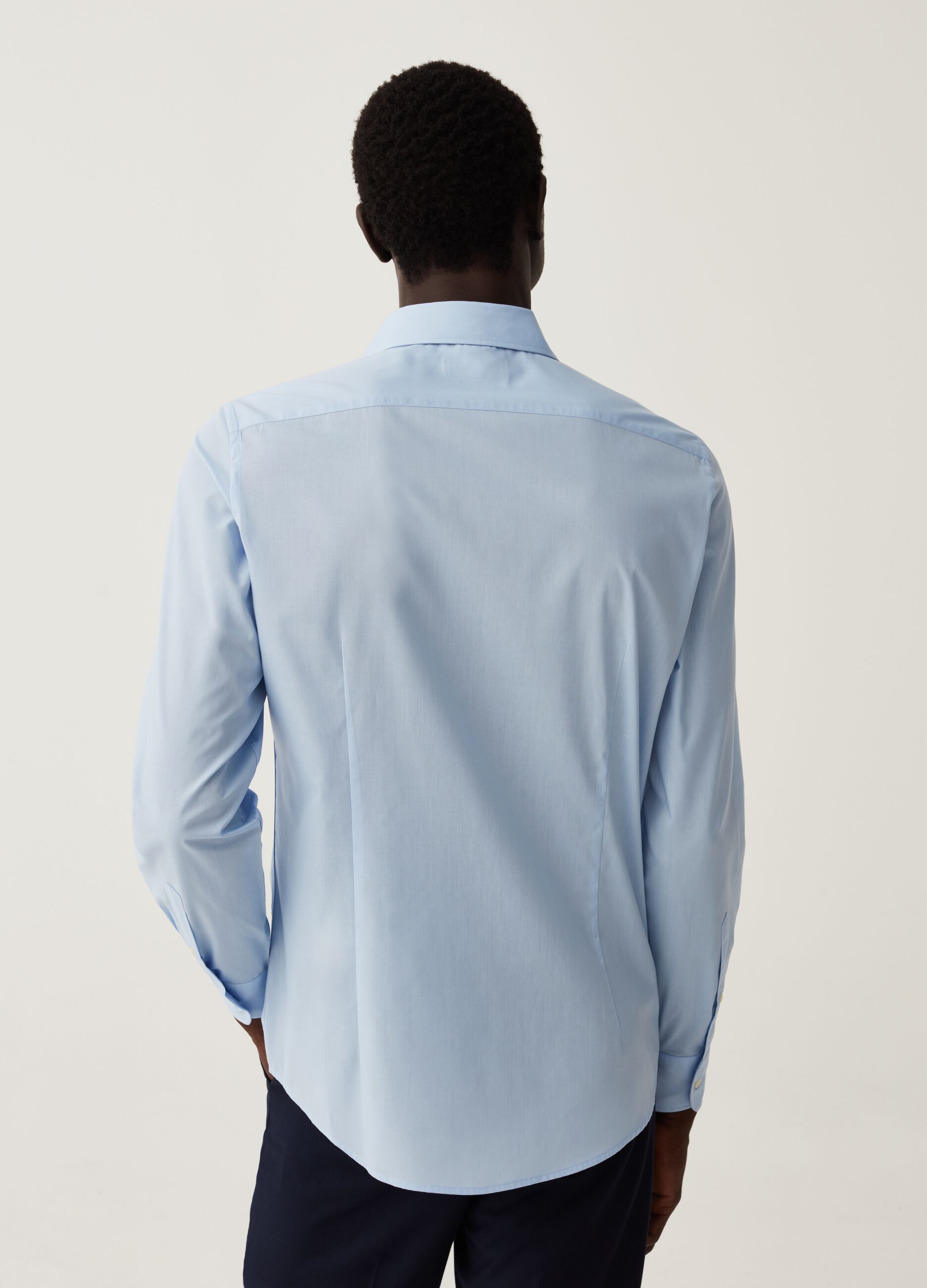 Camicia slim fit tinta unita_2