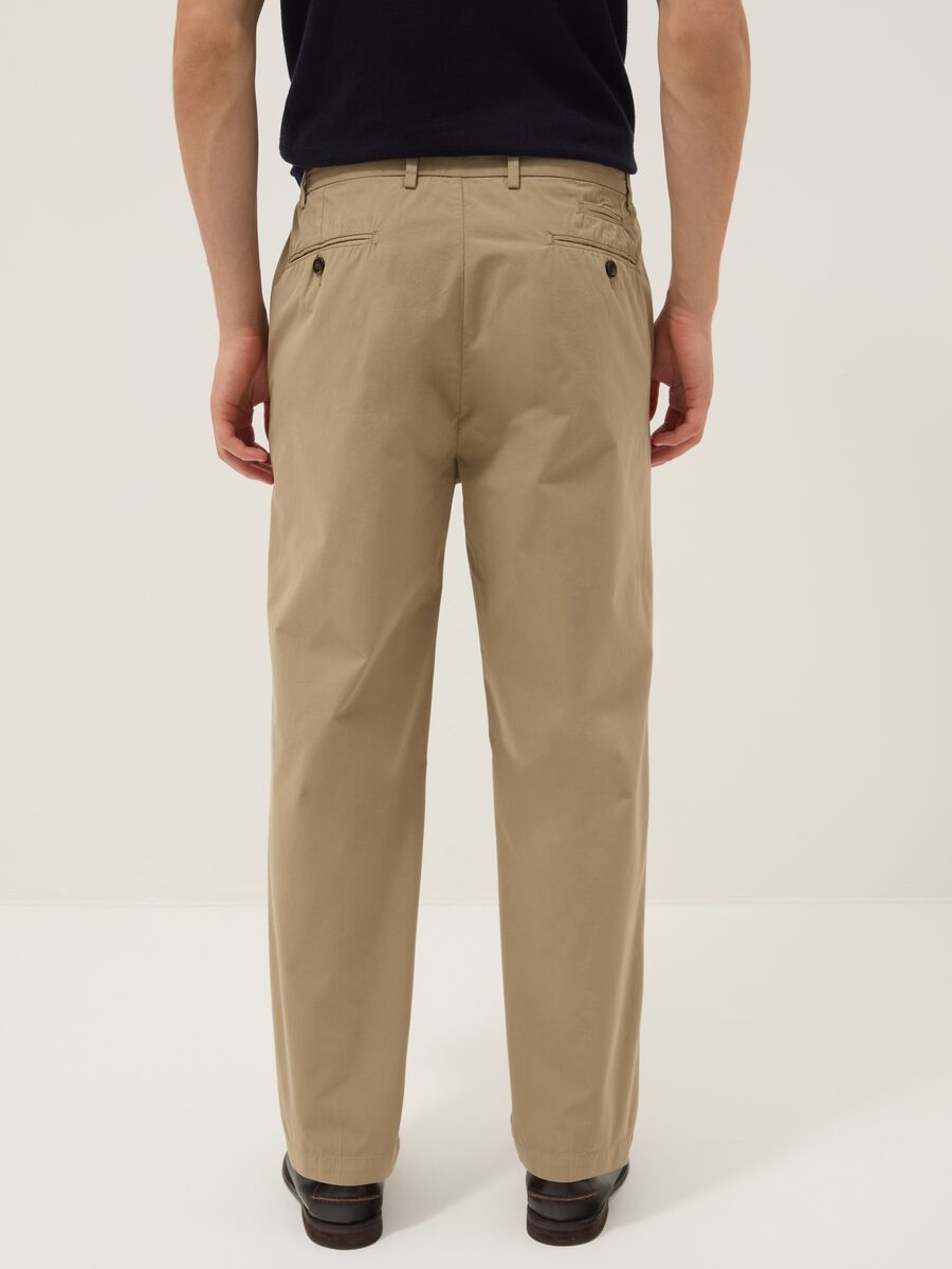 Beige pure cotton carrot-fit chino trousers_3