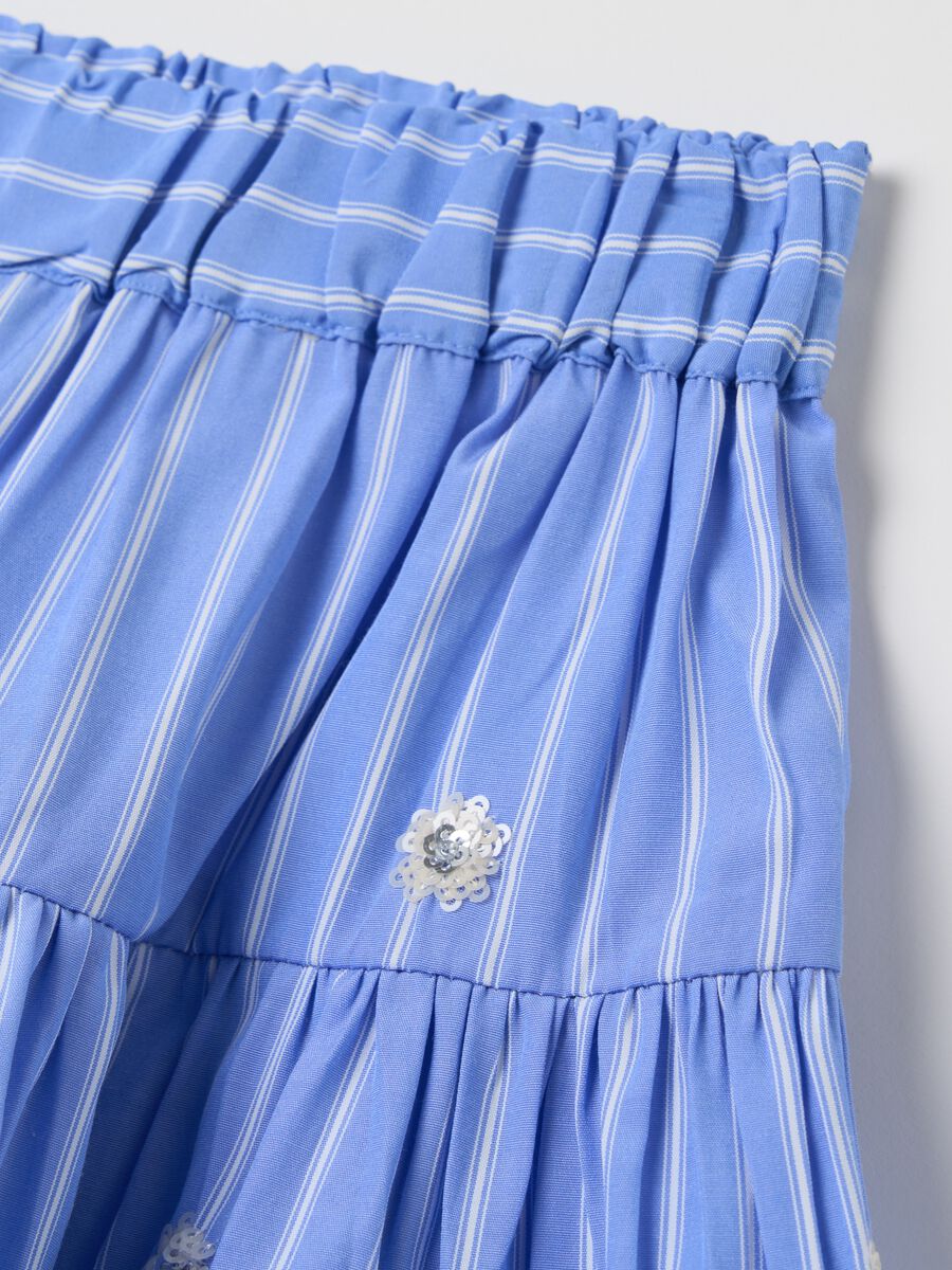 Tiered skirt with stripe pattern and sequins_2