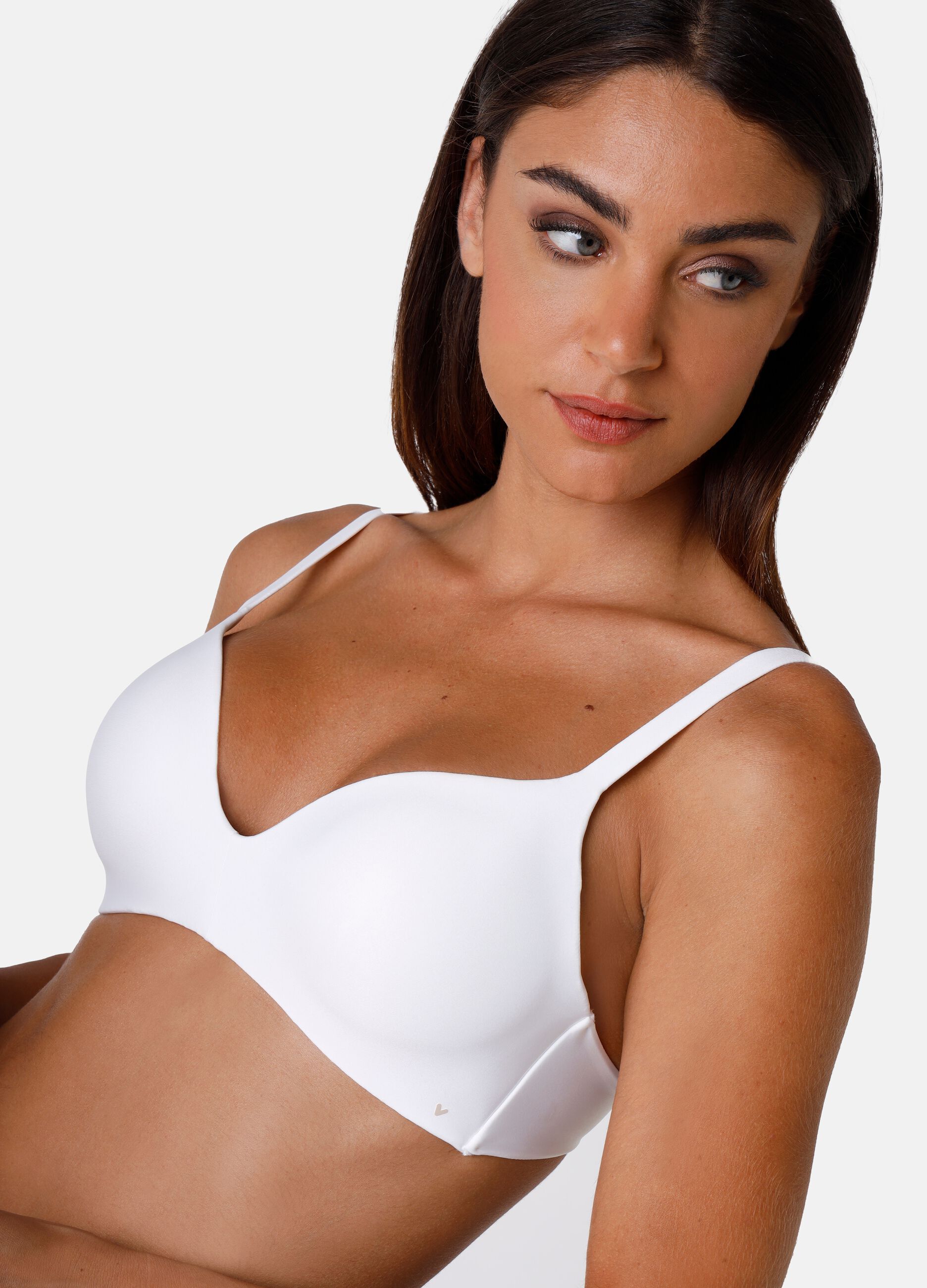 Invisible Lift bra without underwiring