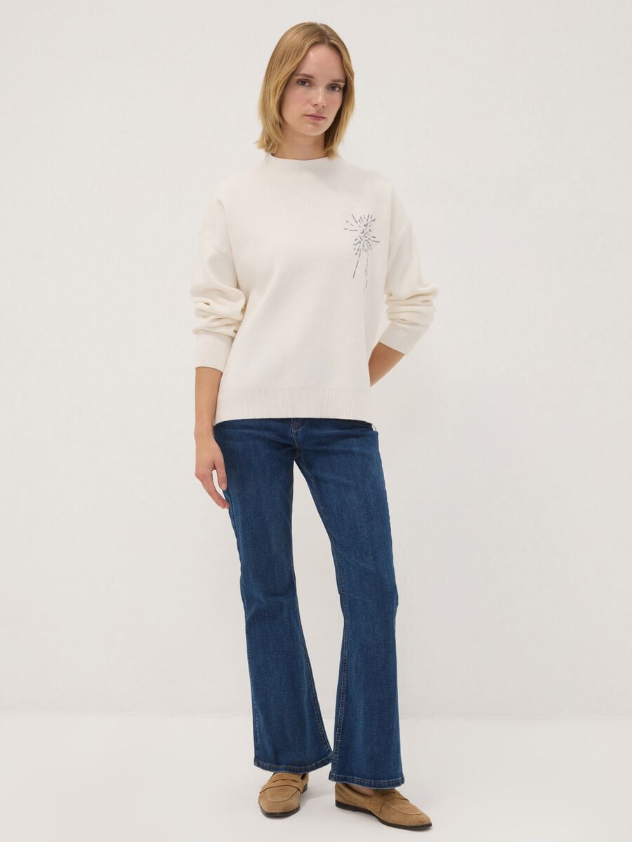 Maglia sabbia in misto viscosa con ricamo paillettes regular fit_1