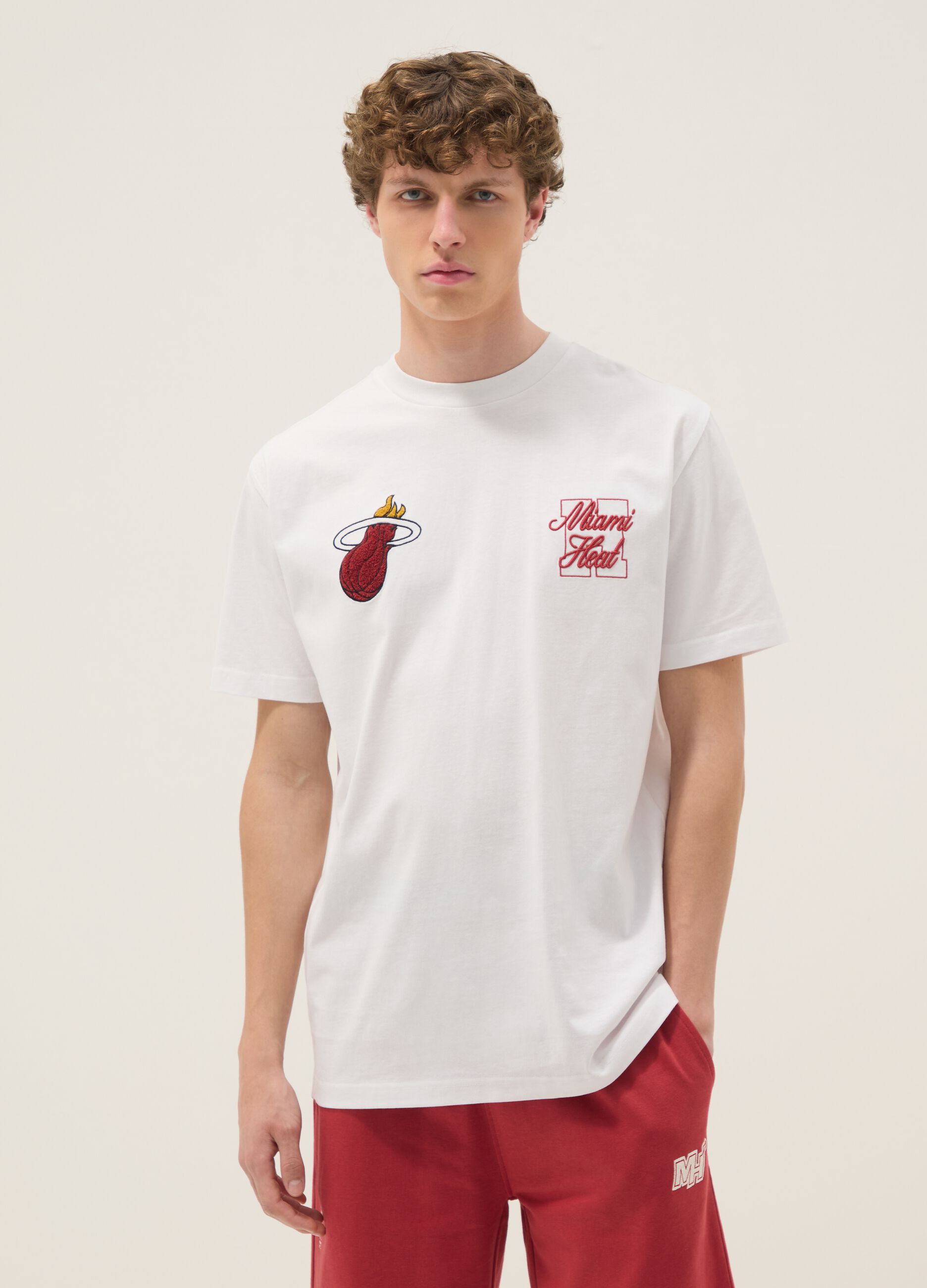 White pure cotton T-shirt with embroidered Miami Heat logo