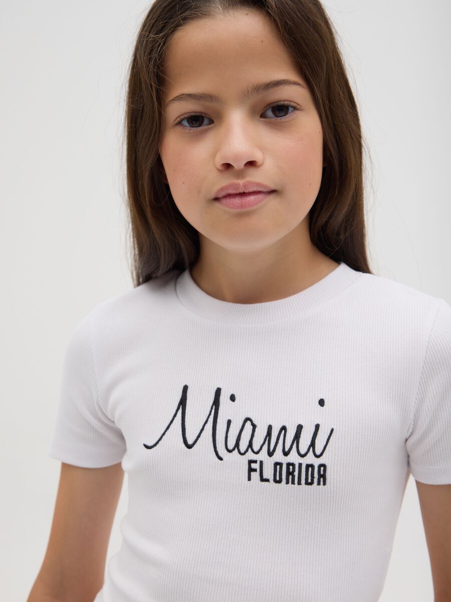 T-shirt da ragazze in cotone elasticizzato bianca fitted_2