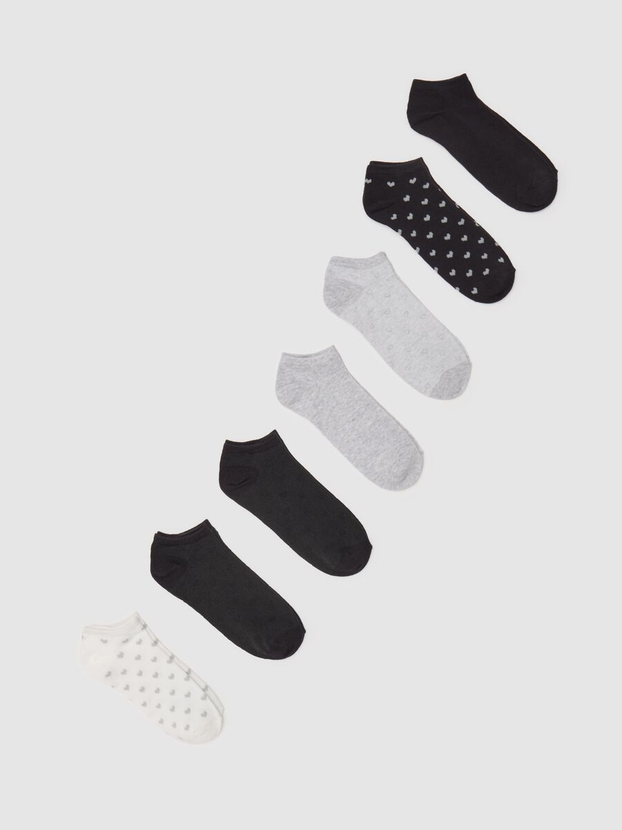 Seven-pair pack shoe liners with small hearts design_0