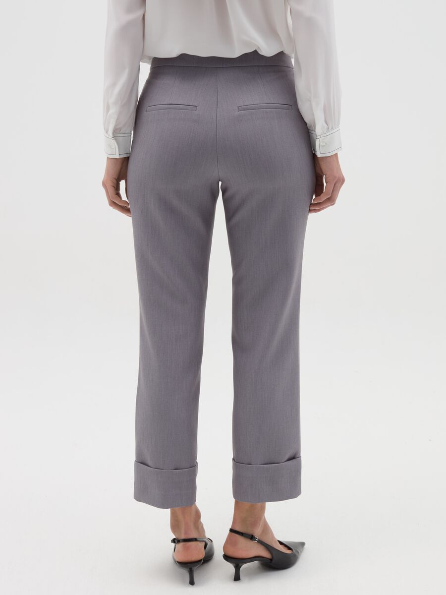 Crop trousers with folds_2
