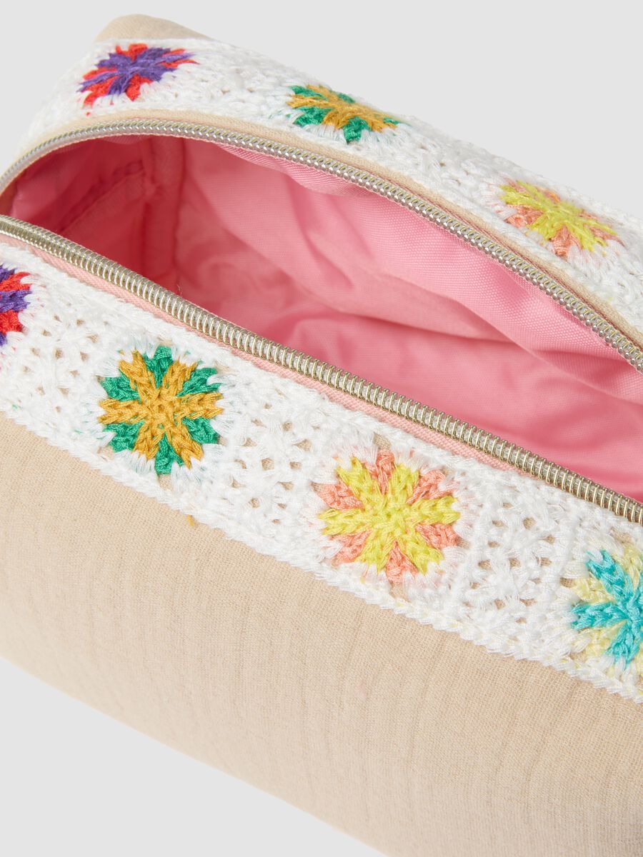 Multicolour pure cotton pouch with floral embroidery_2