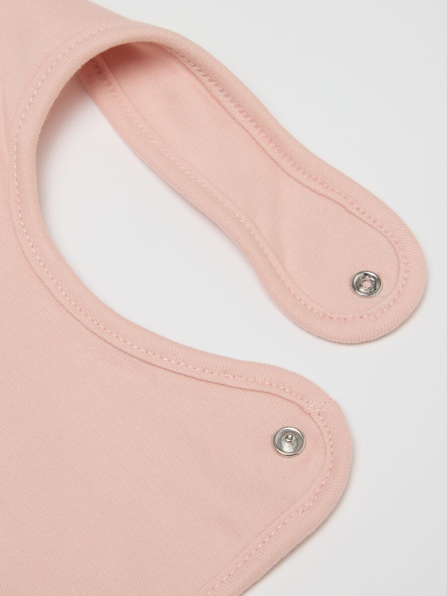 Multi-coloured newborn bib twin pack in pure cotton with decorations_1
