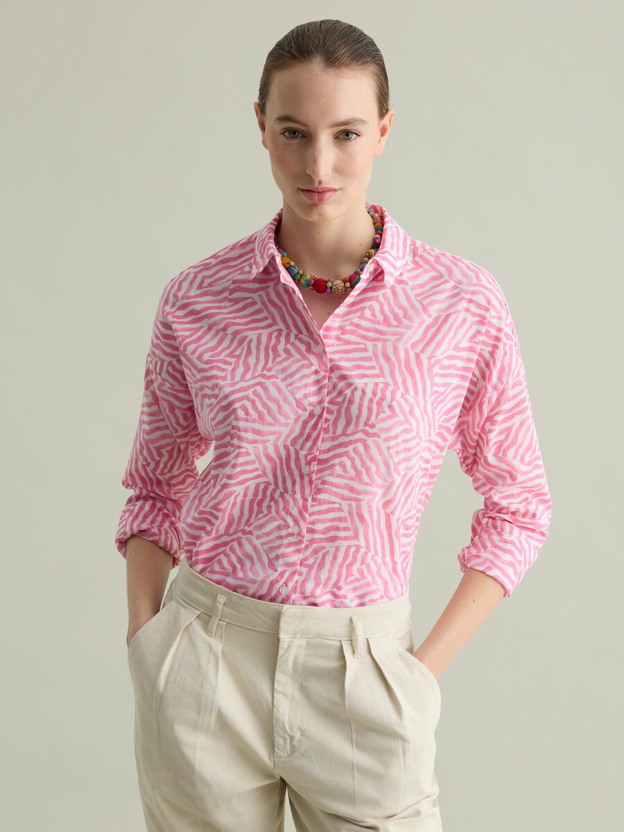 Cotton shirt with patterned print_0