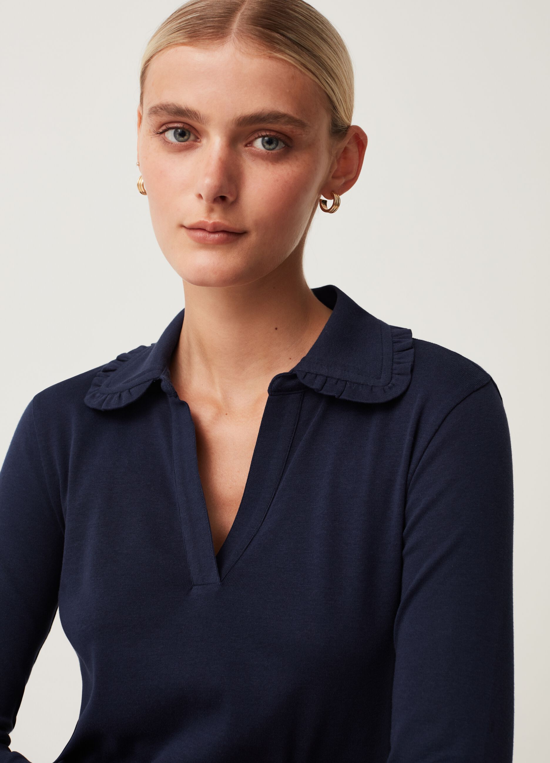 Maglia con scollo a polo e rouche_0