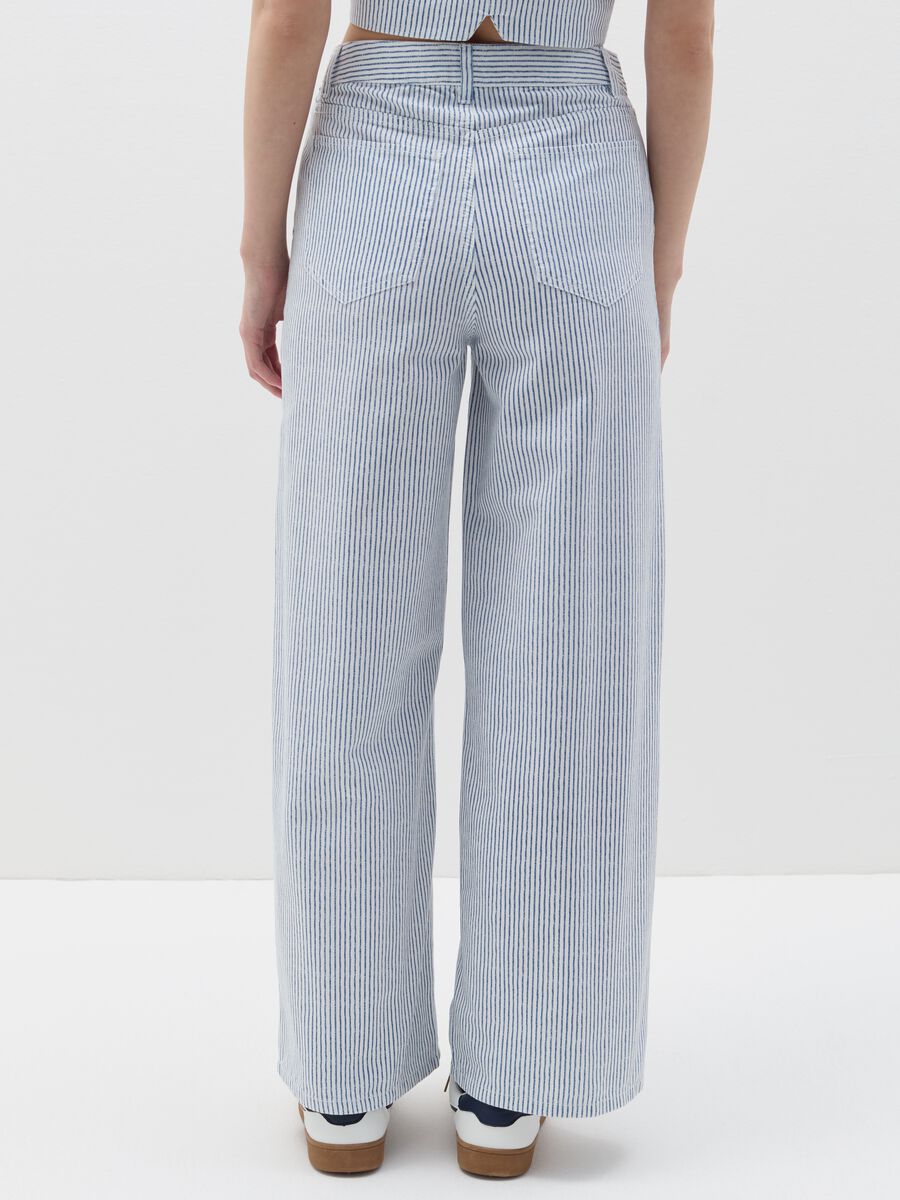 Pantalone a gamba larga fantasia a righe_3
