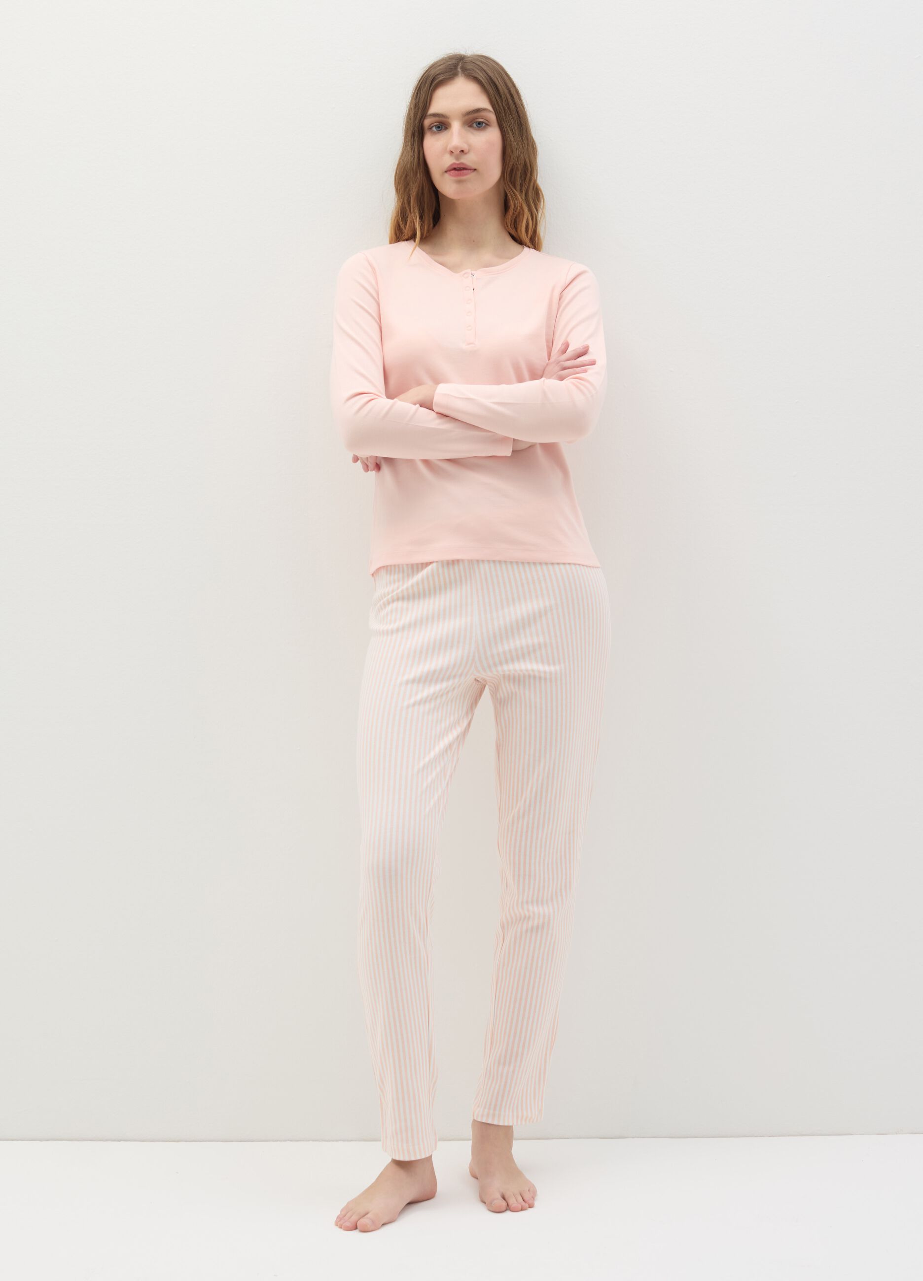 Pyjama top with granddad neckline.