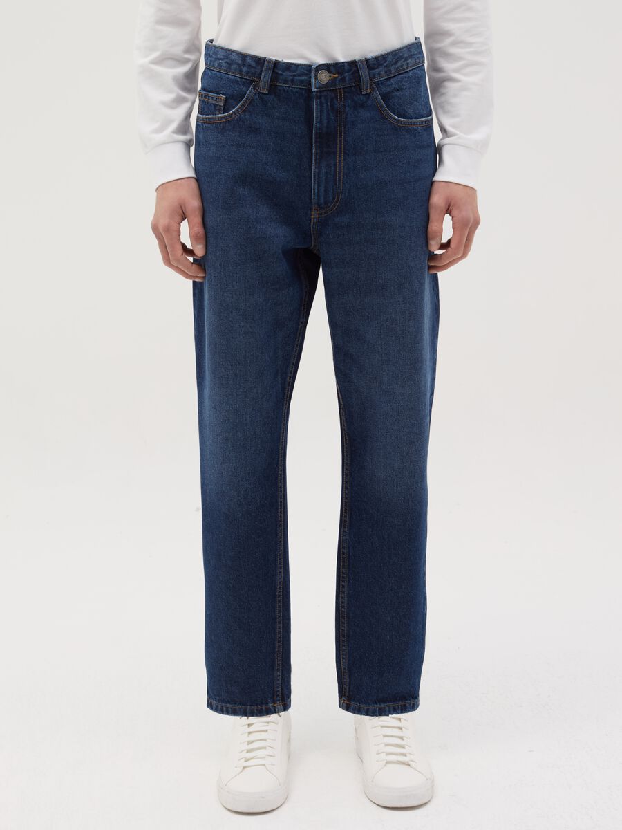 Tapered-fit regular jeans with fading_1