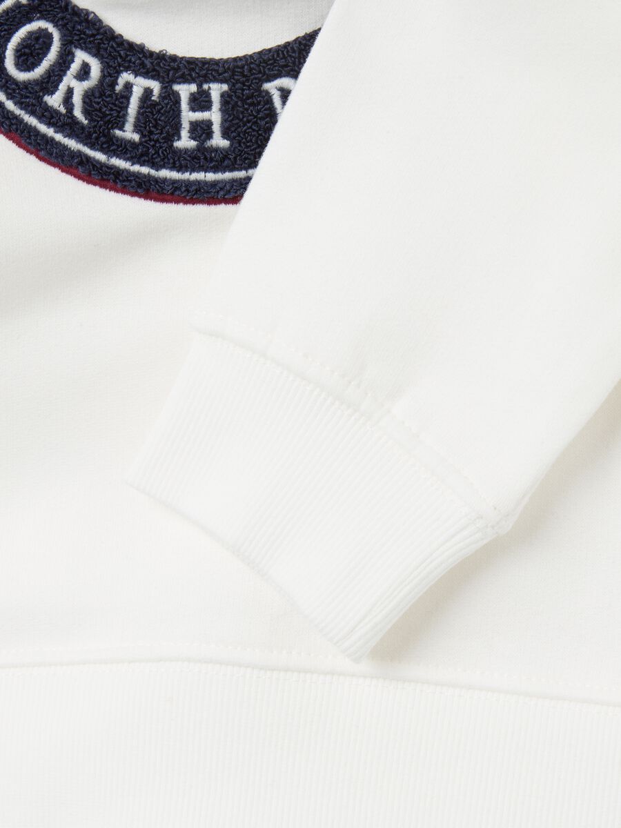 Hooded sweatshirt with loop pile embroidery_3
