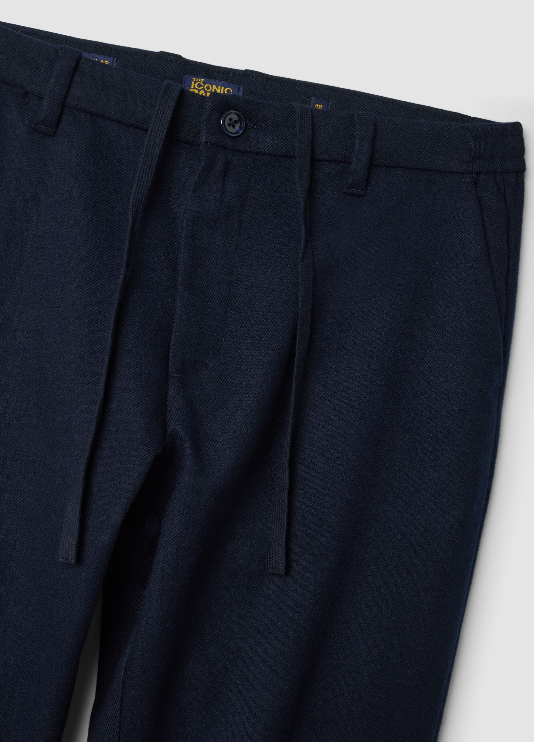 Pantaloni chino blu scuro in misto viscosa elasticizzata regular fit