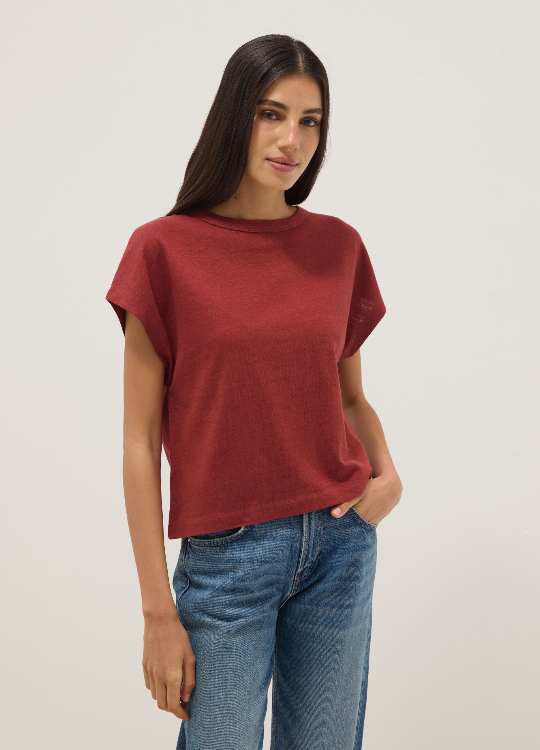 Red cotton-linen blend short-sleeve T-shirt, regular fit