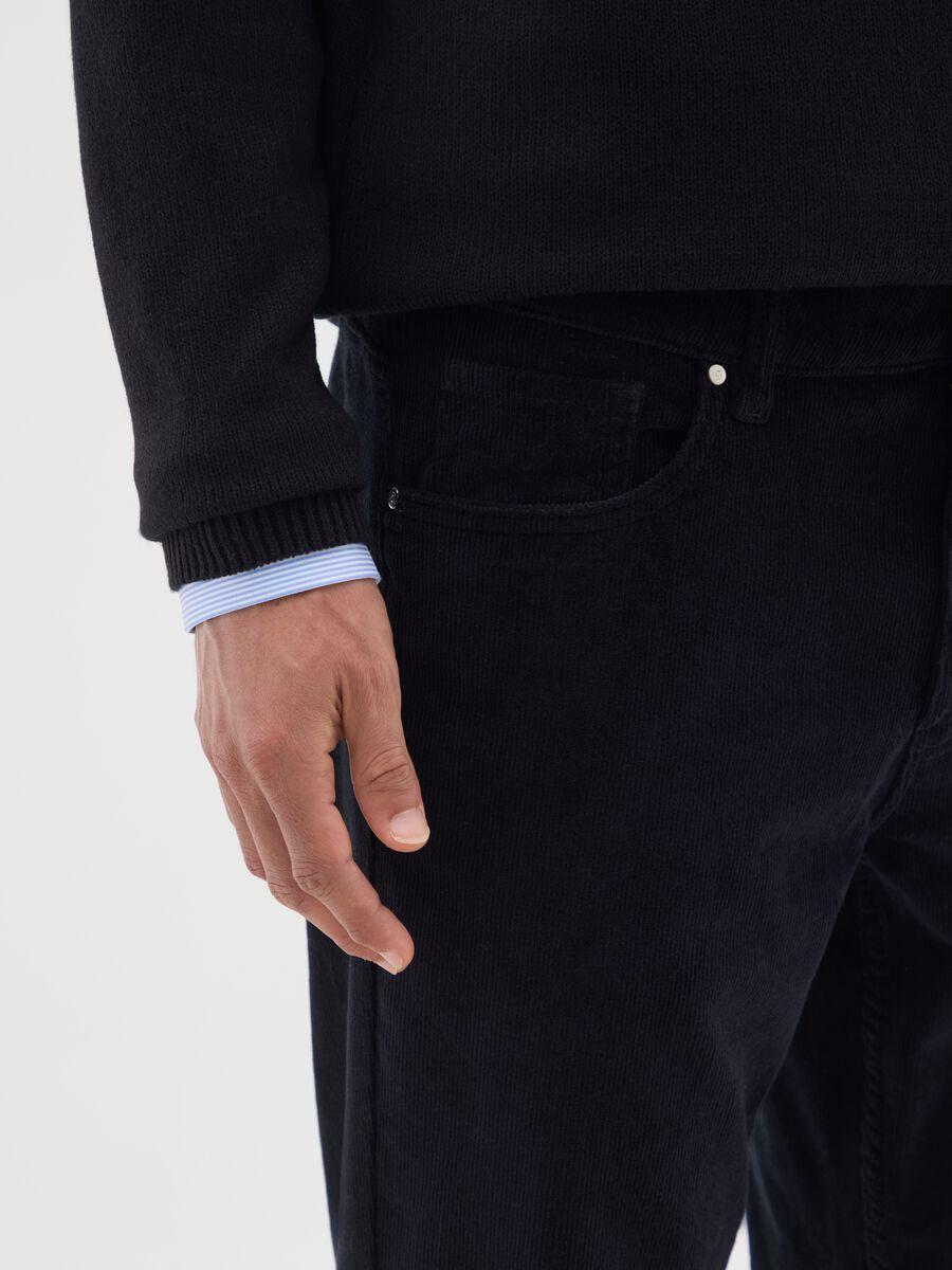 Pantaloni in cotone elasticizzato neri slim fit a coste_3