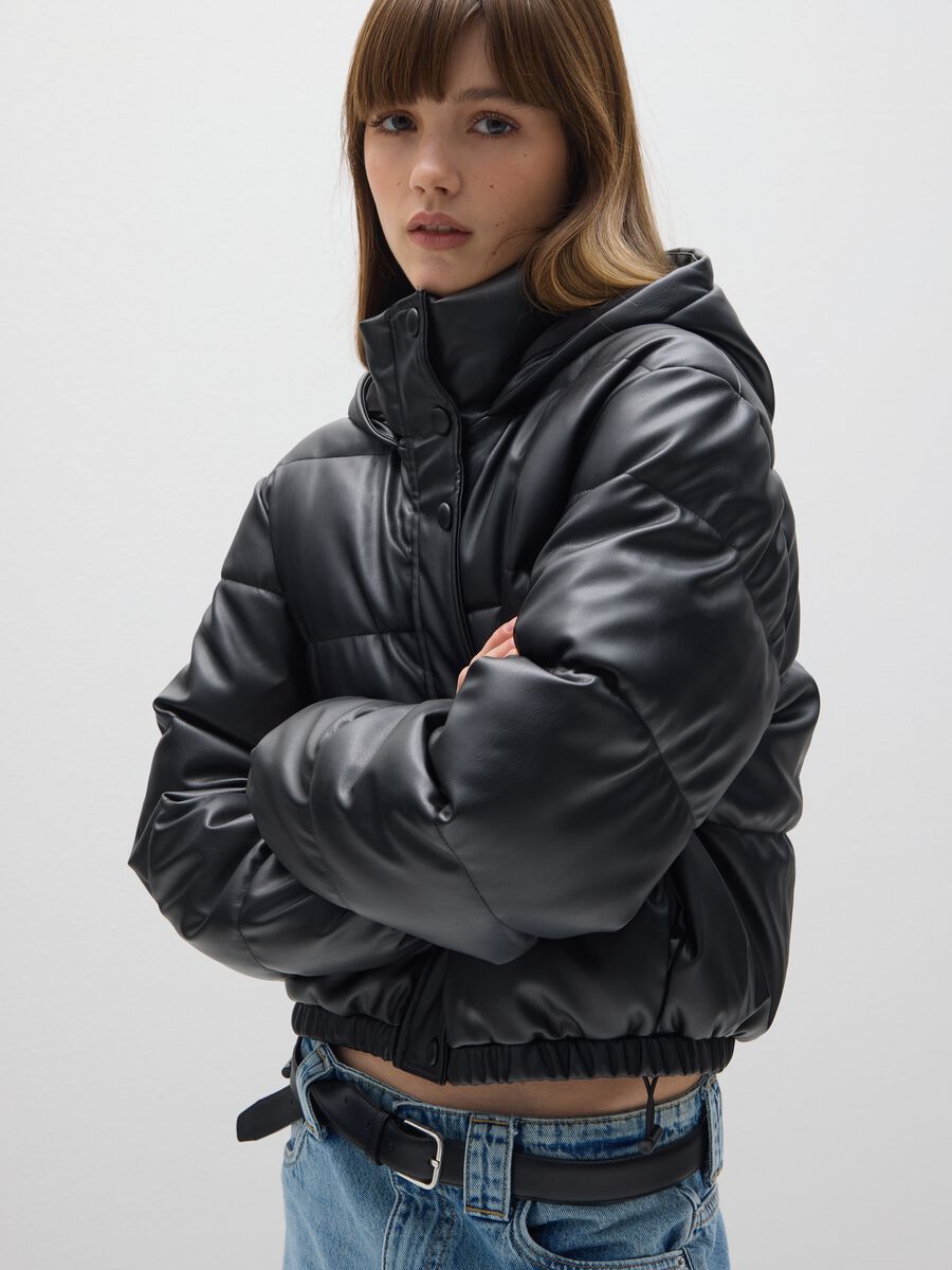 Giacca imbottita nera oversize con zip_3