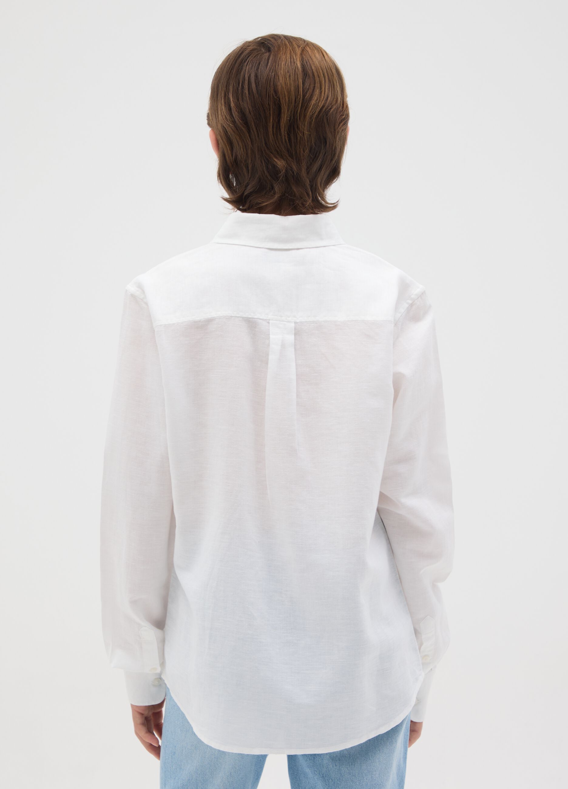 White blouse in linen and cotton