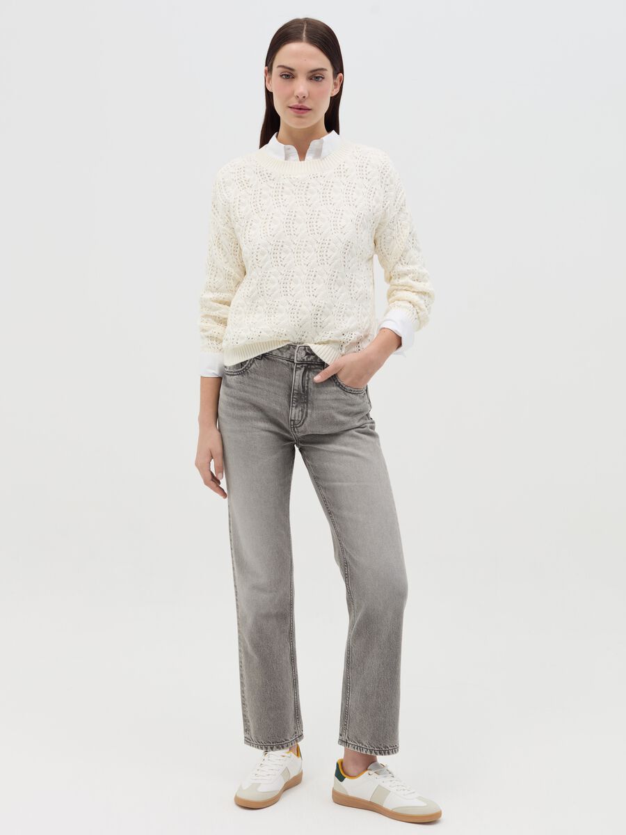 Crochet pullover with round neck_1