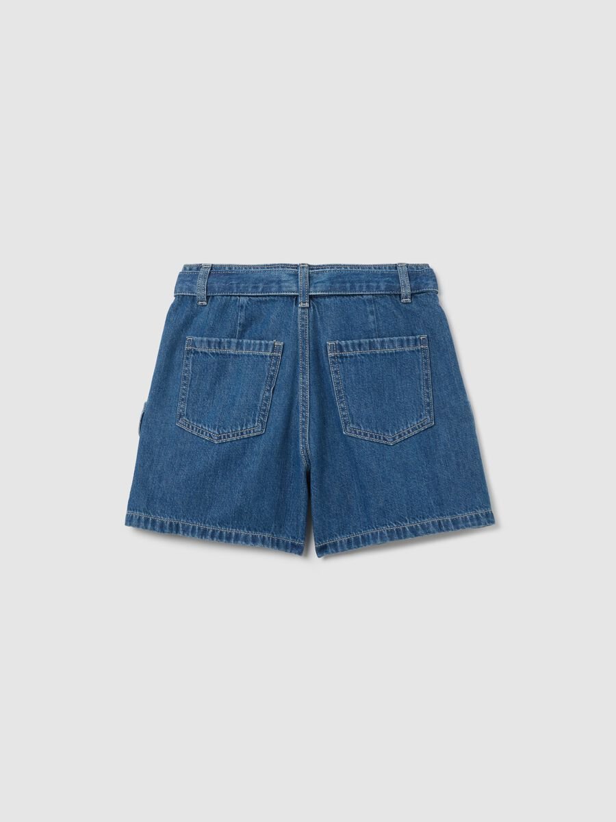 Blue cargo shorts in denim with pockets_4