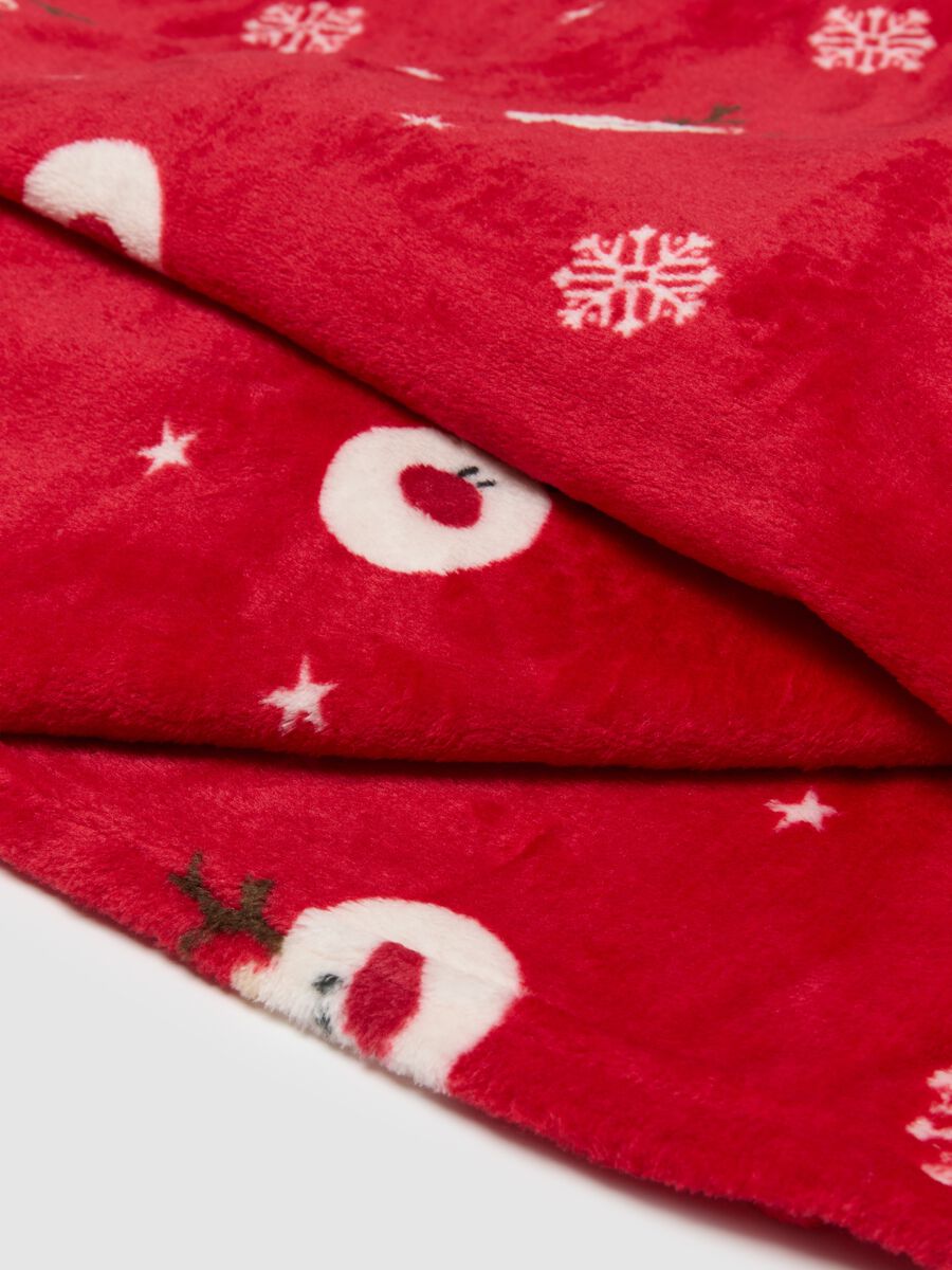 Red Christmas throw with prints_1