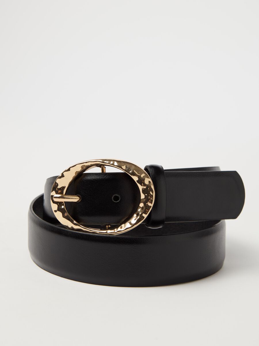 Belt with textured metal buckle_2