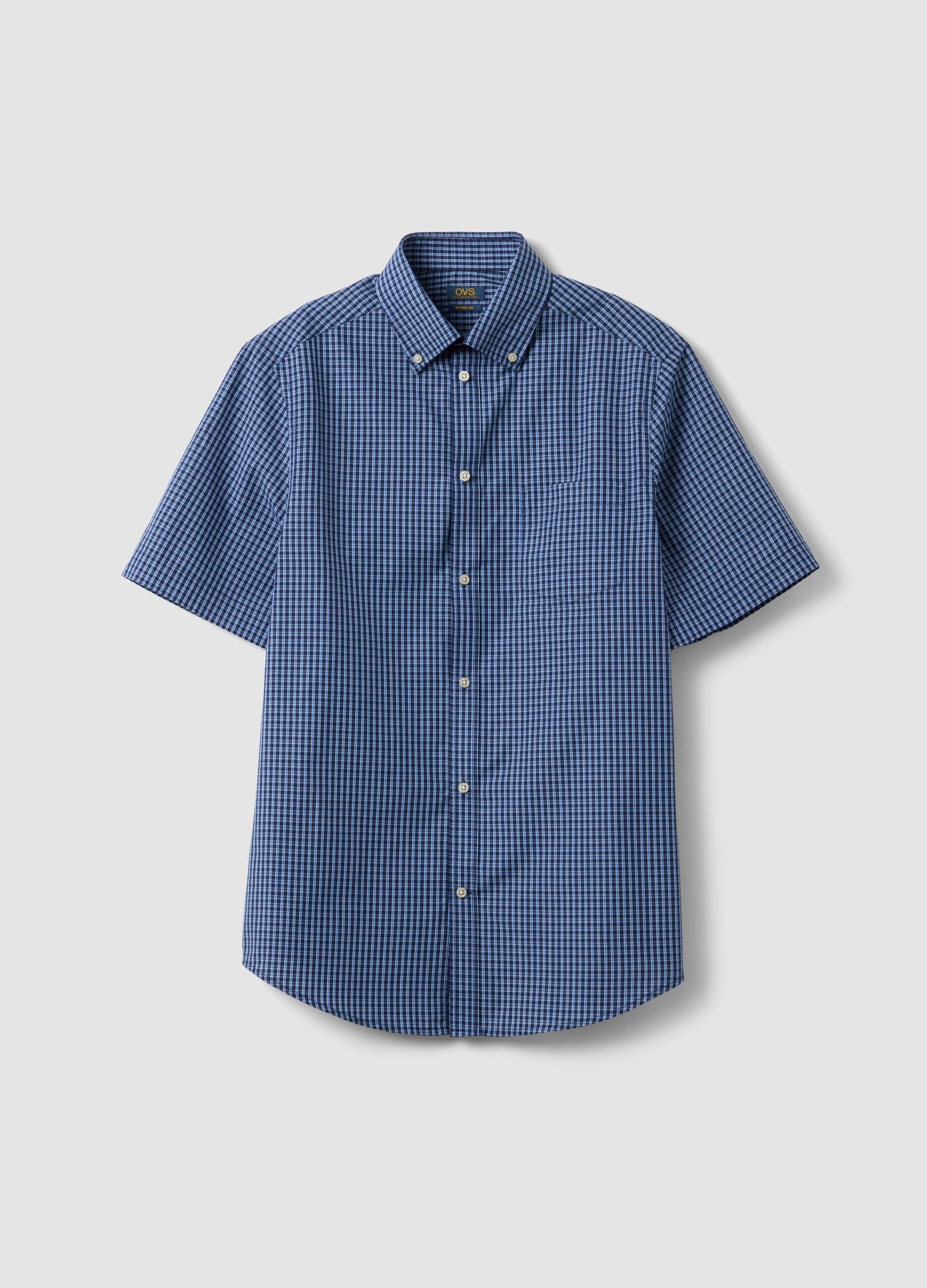 Blue checked short-sleeve shirt