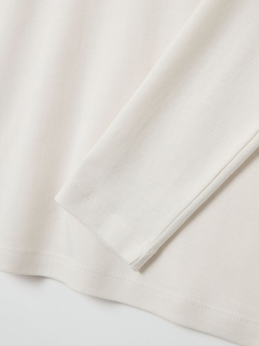 Long-sleeved T-shirt with high neck_5