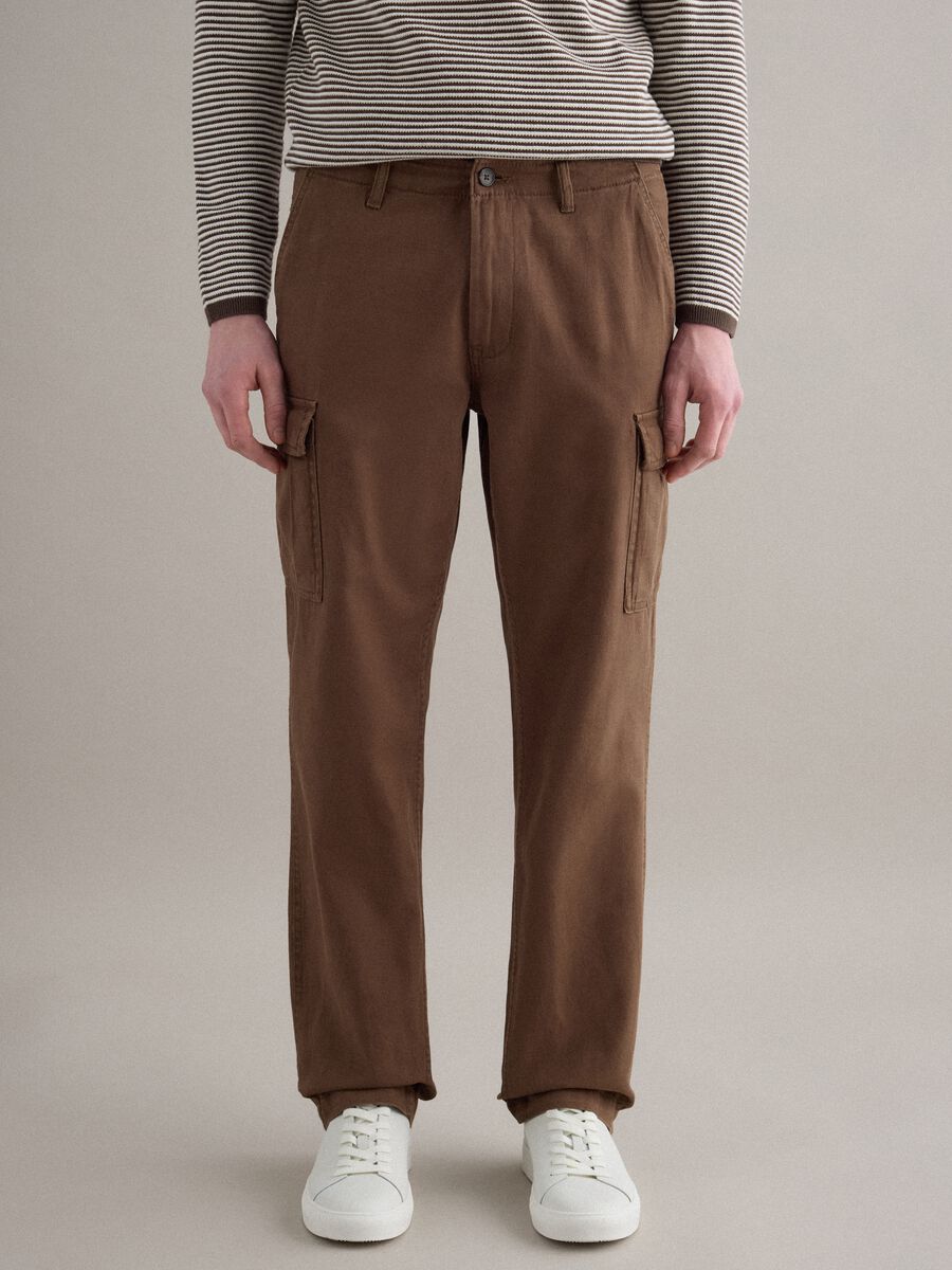 Brown regular fit cotton and linen cargo trousers_1