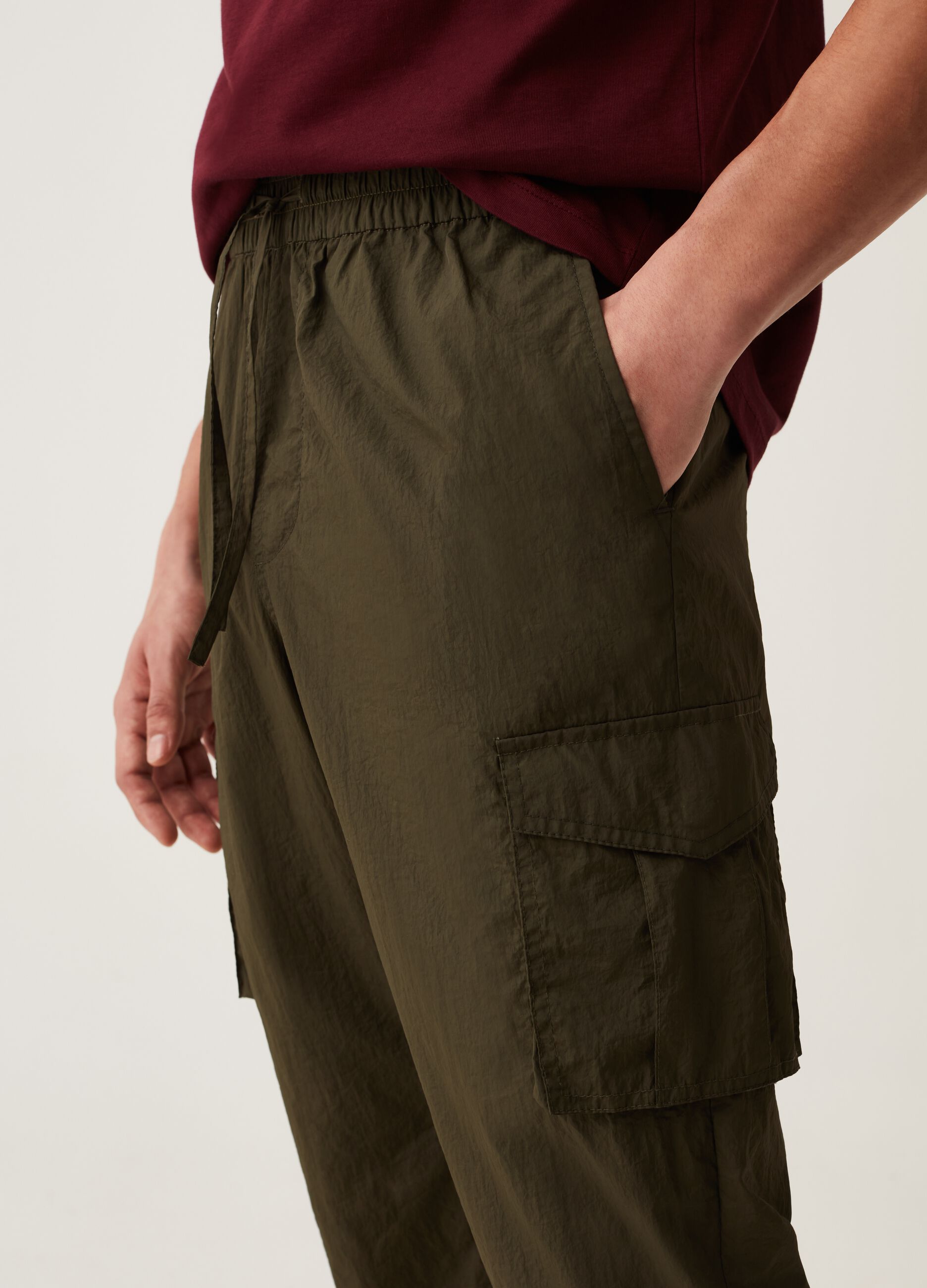 Joggers cargo in nylon con coulisse_3