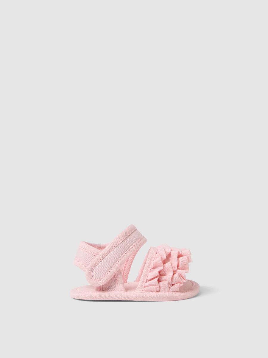 Pink pure cotton baby sandals with velcro and ruffles_0
