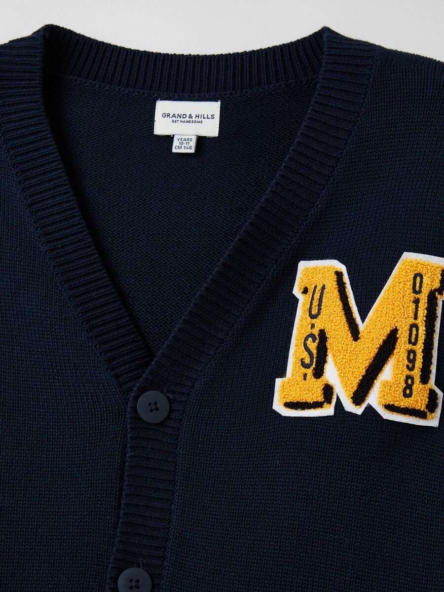 Cardigan varsity con ricamo effetto boucle_2