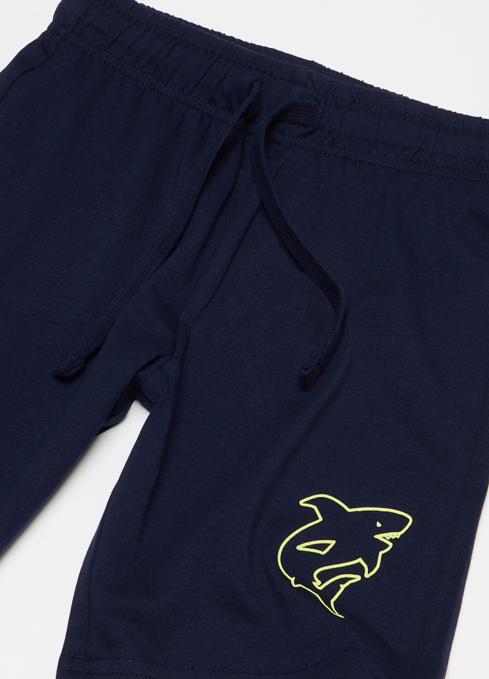 Cotton Bermuda shorts with drawstring and print