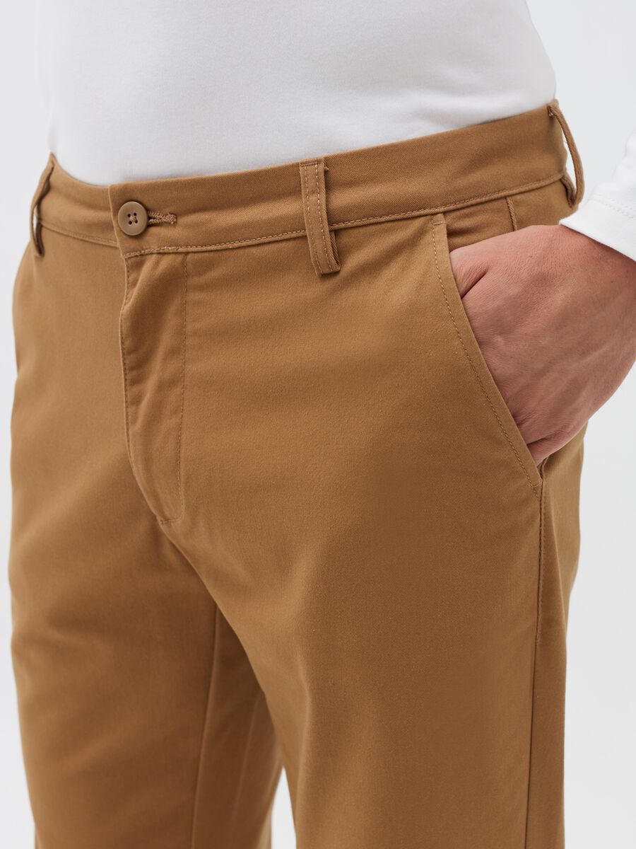 Regular-fit chino trousers_3