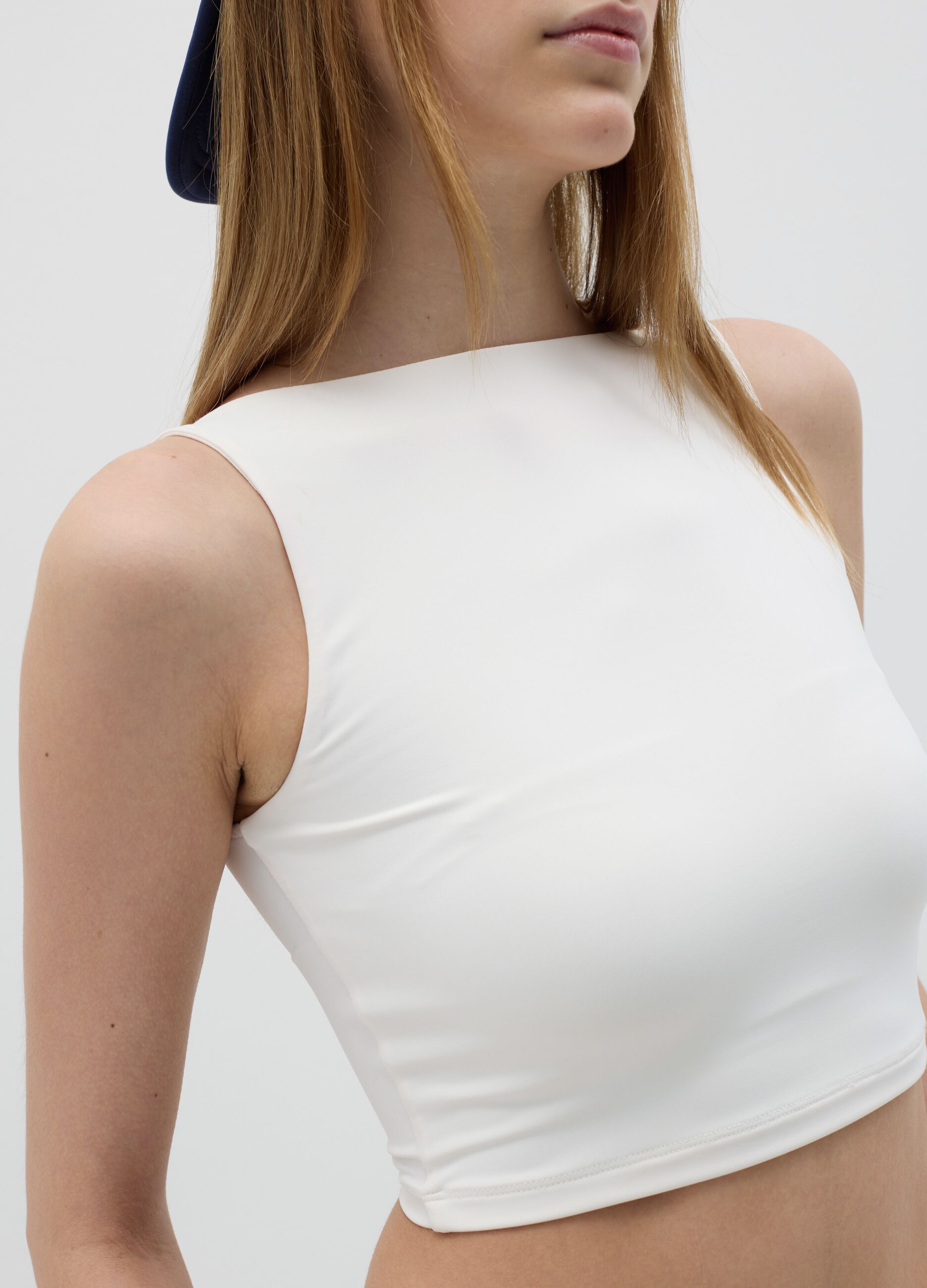White stretch fabric crop tank by B.Angel