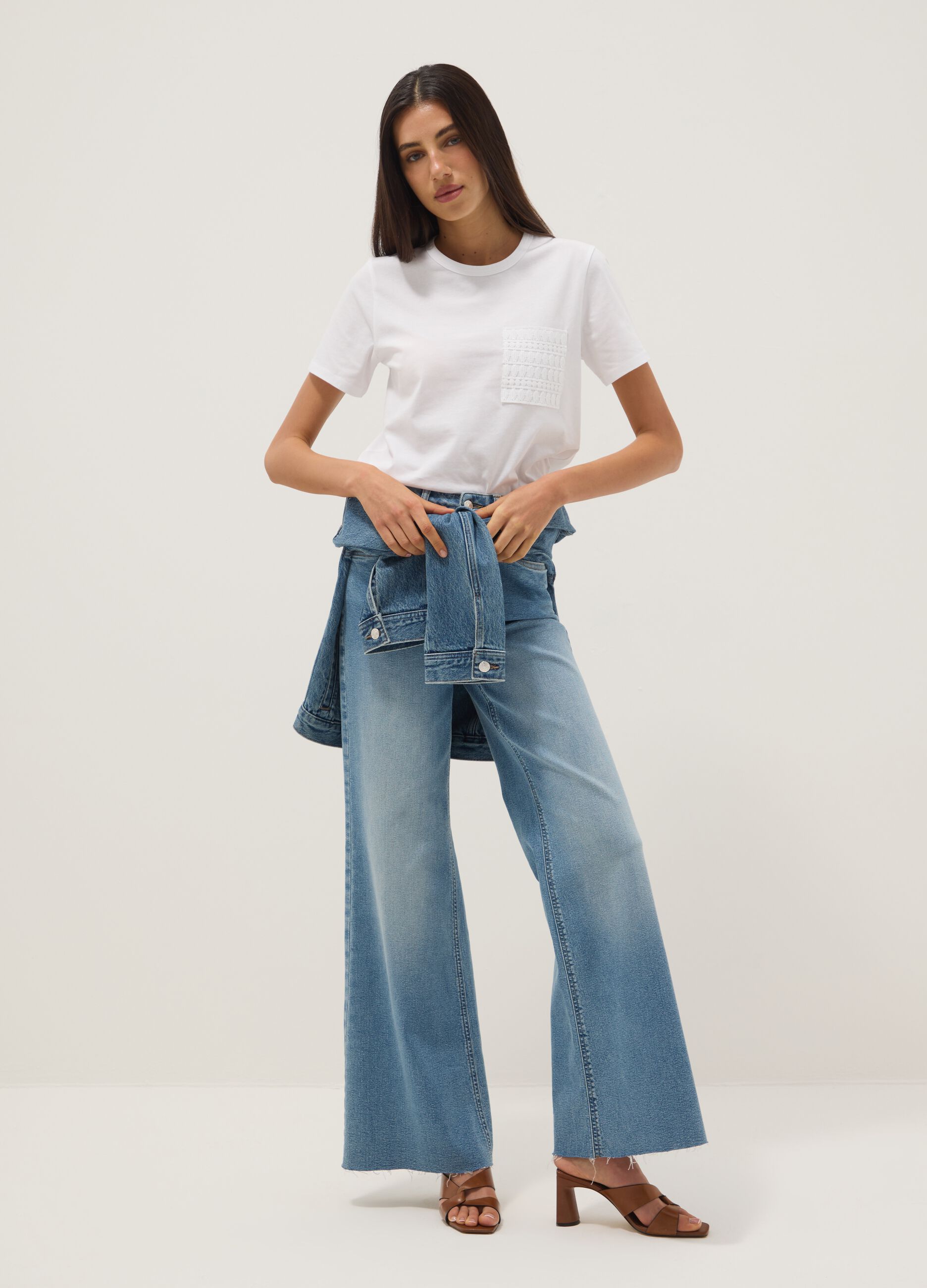 White pure cotton regular-fit T-shirt with embroidered chest pocket