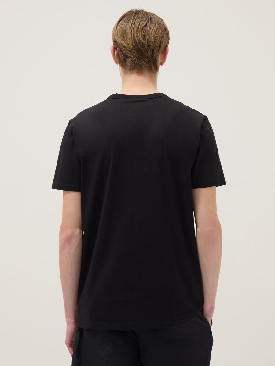 Black pure cotton regular fit T-shirt with Everlast logo_2