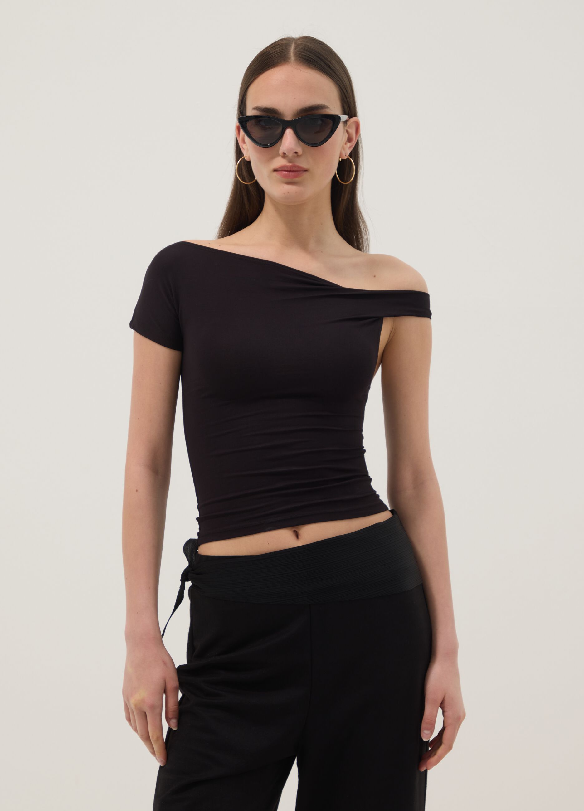 Black stretch viscose T-shirt with wide neckline