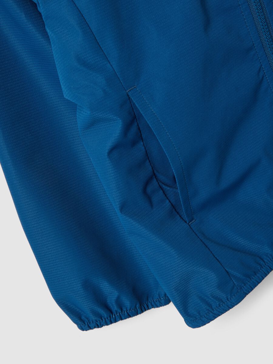 Giacca impermeabile blu regular fit con cappuccio e zip da bambino_3