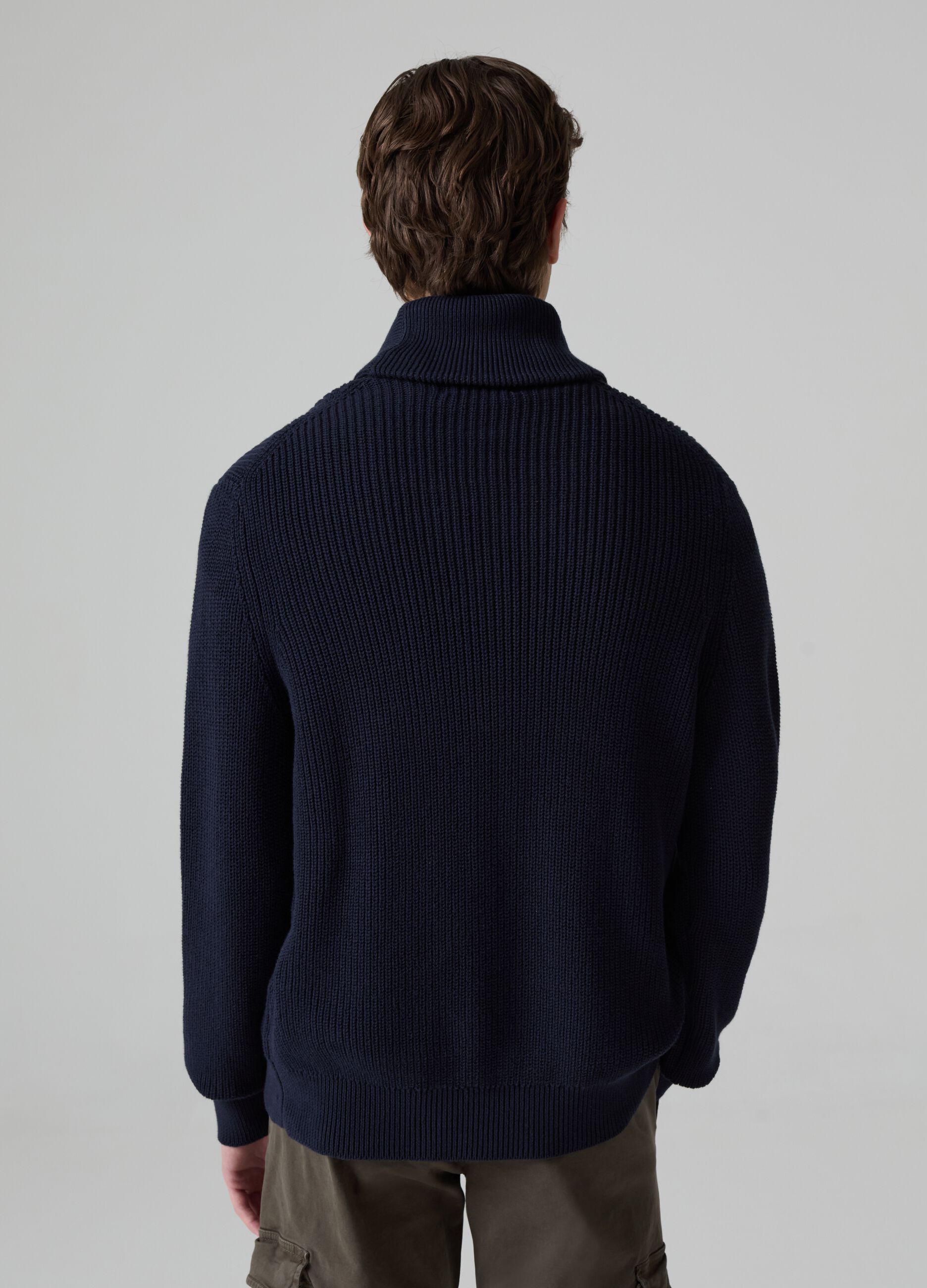Cardigan a coste inglesi con collo a scialle