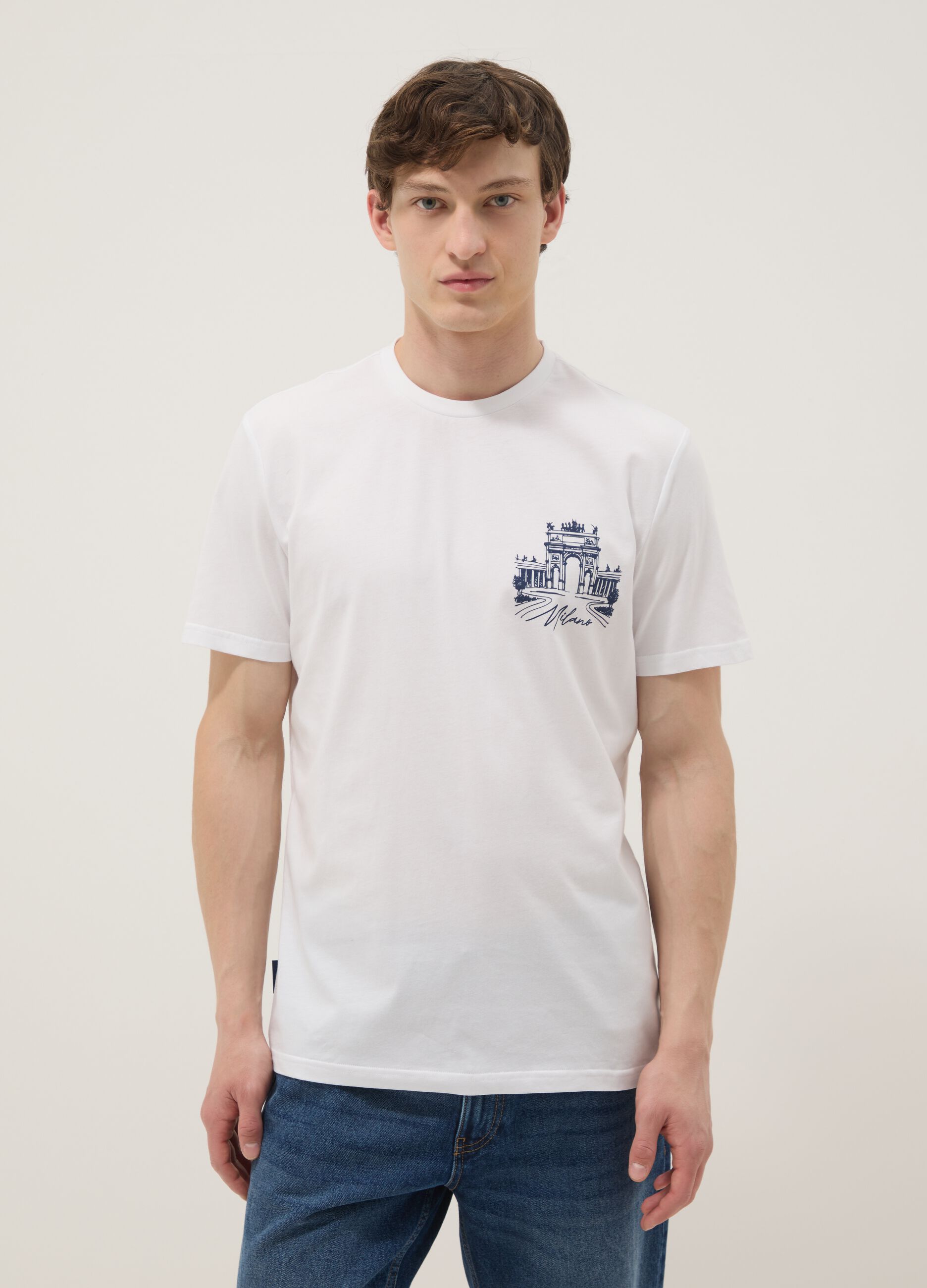 White pure cotton T-shirt with chest print, regular fit