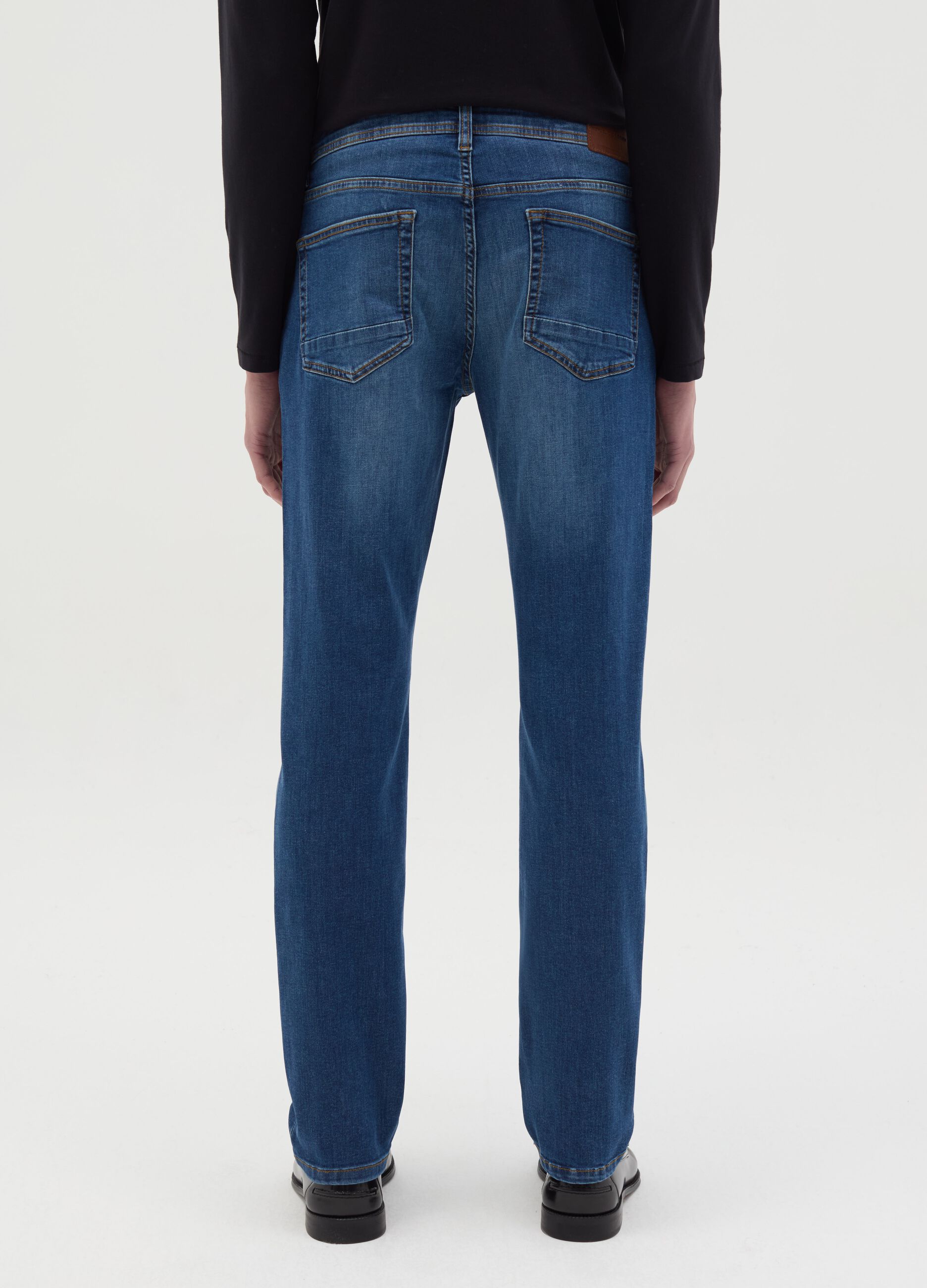 Slim-fit jeans with five pockets