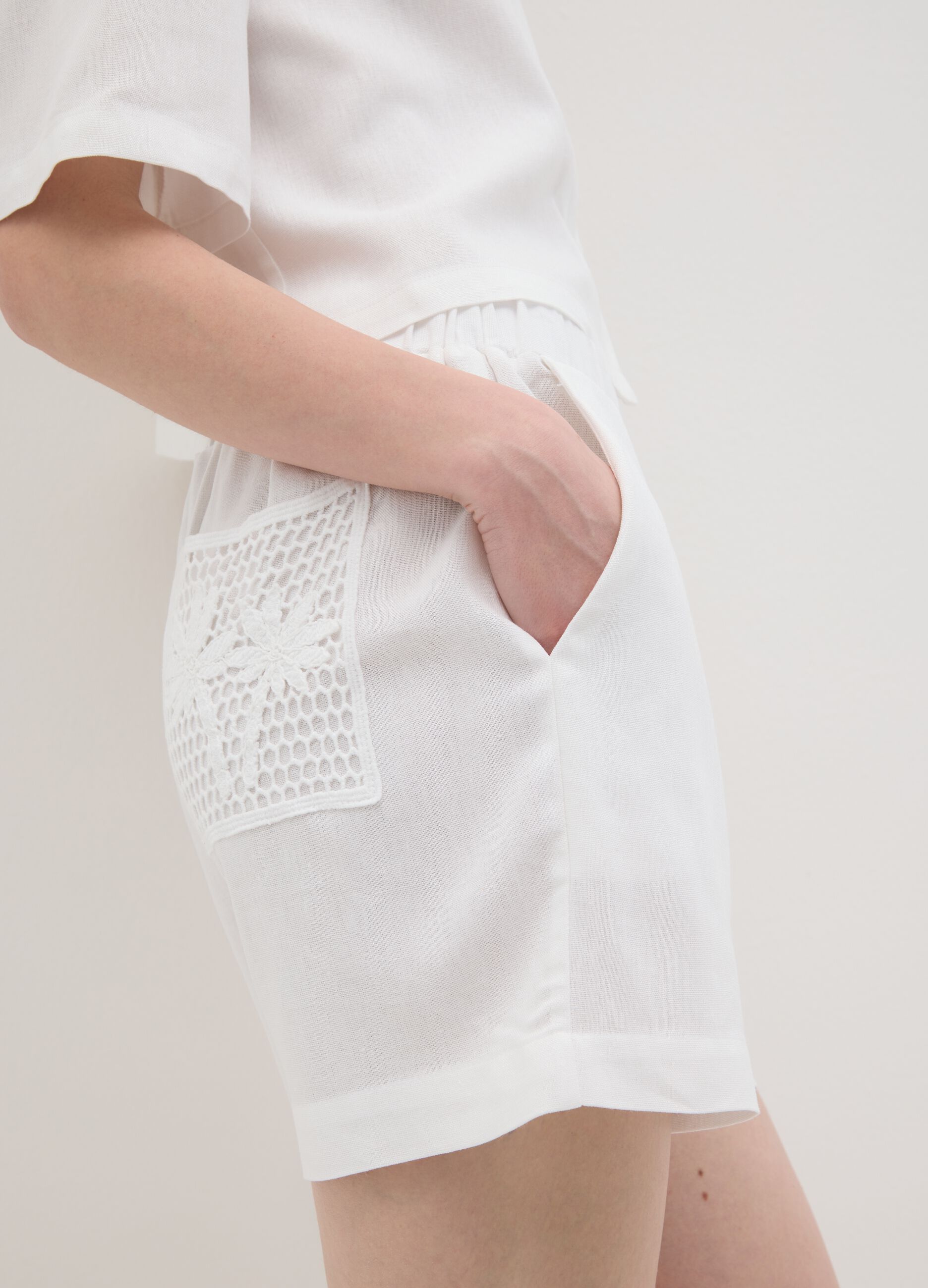 Completo estivo da donna in misto lino bianco regular fit