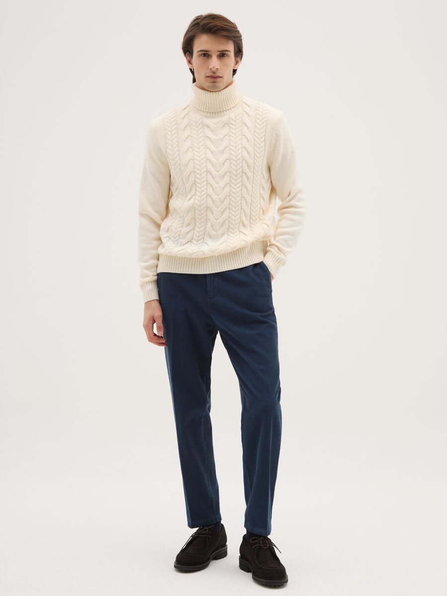 Blue regular fit chino trousers in pure cotton cords_0