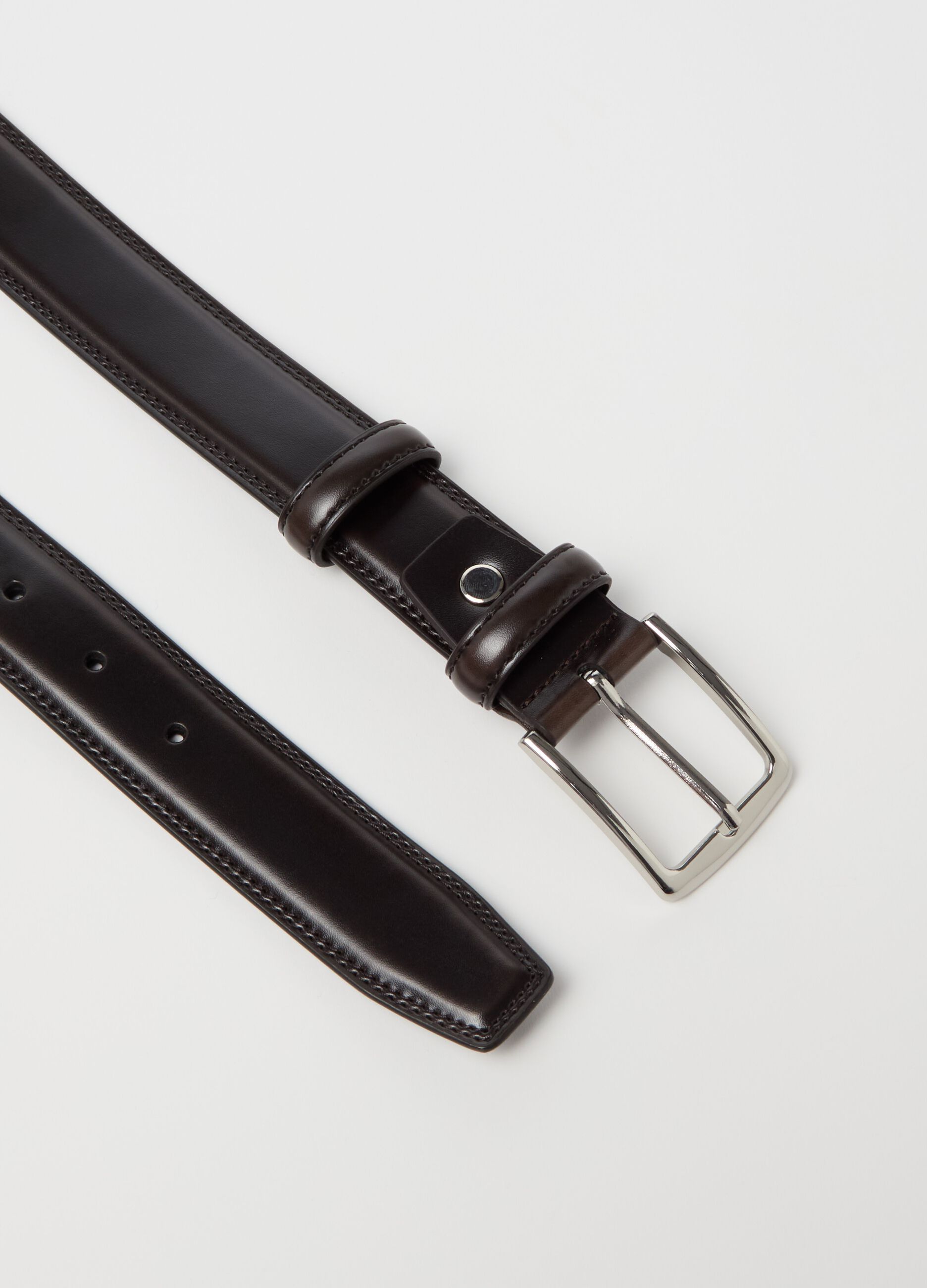 Solid colour leather belt