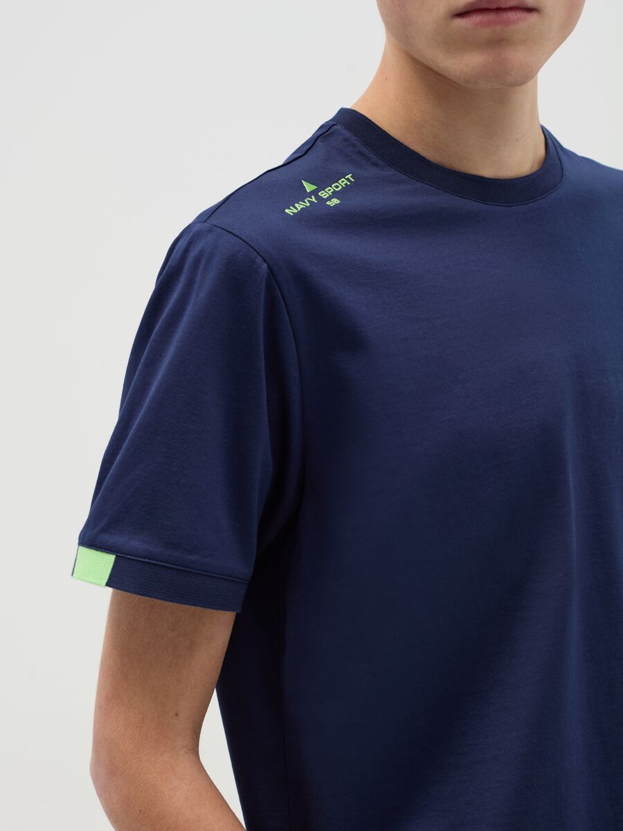 T-shirt with logo embroidery_3