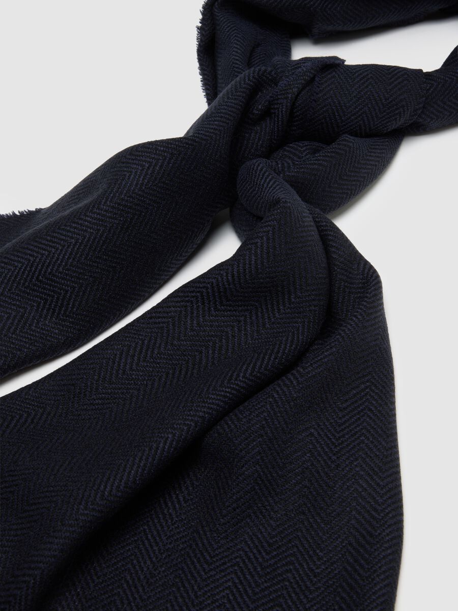 Black Scarf_1